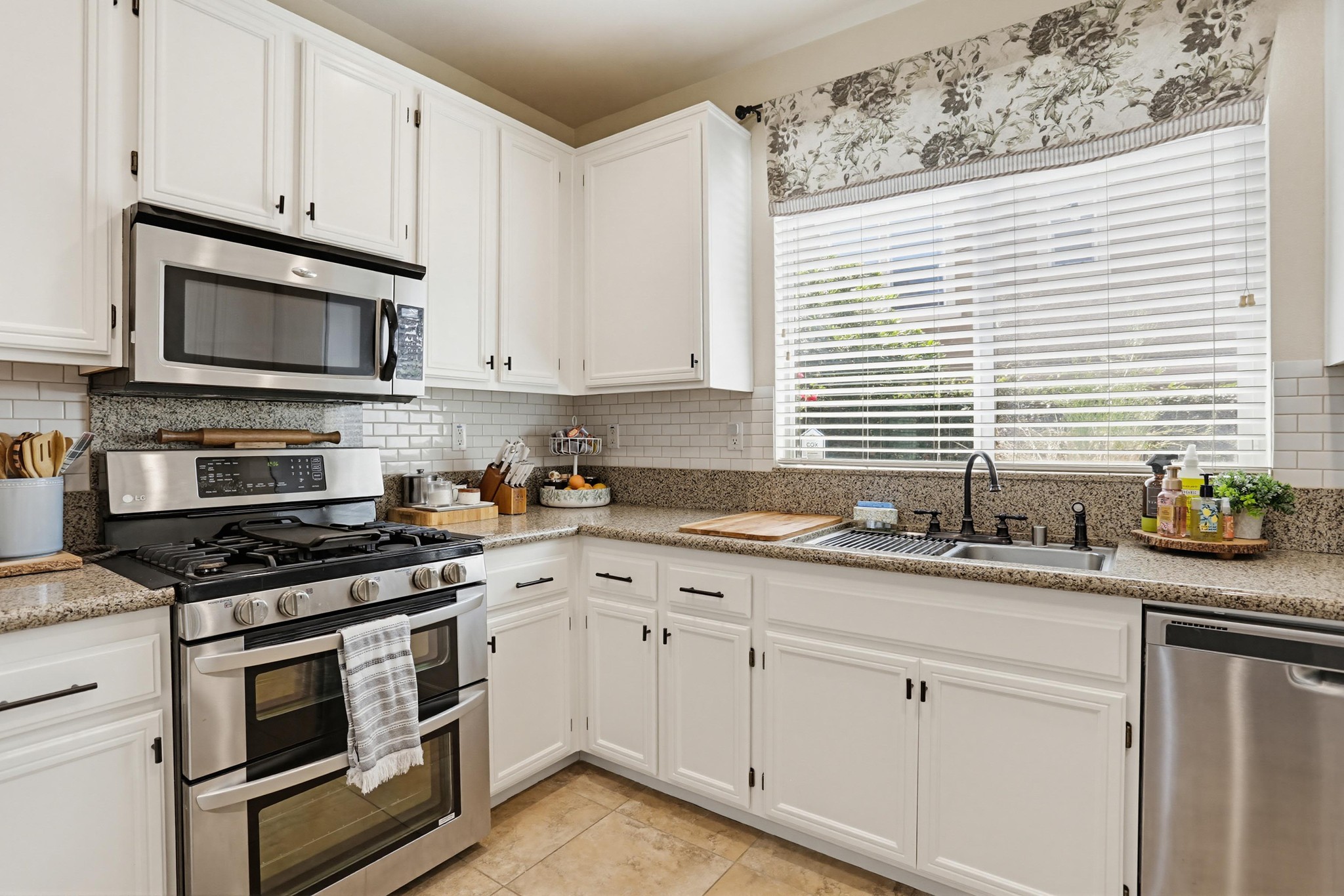 Virtual tour photo 16 of 39 for 10021 Merry Brook Trail