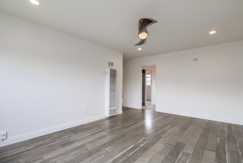 Virtual tour photo 12 of 45 for 1004 39th St