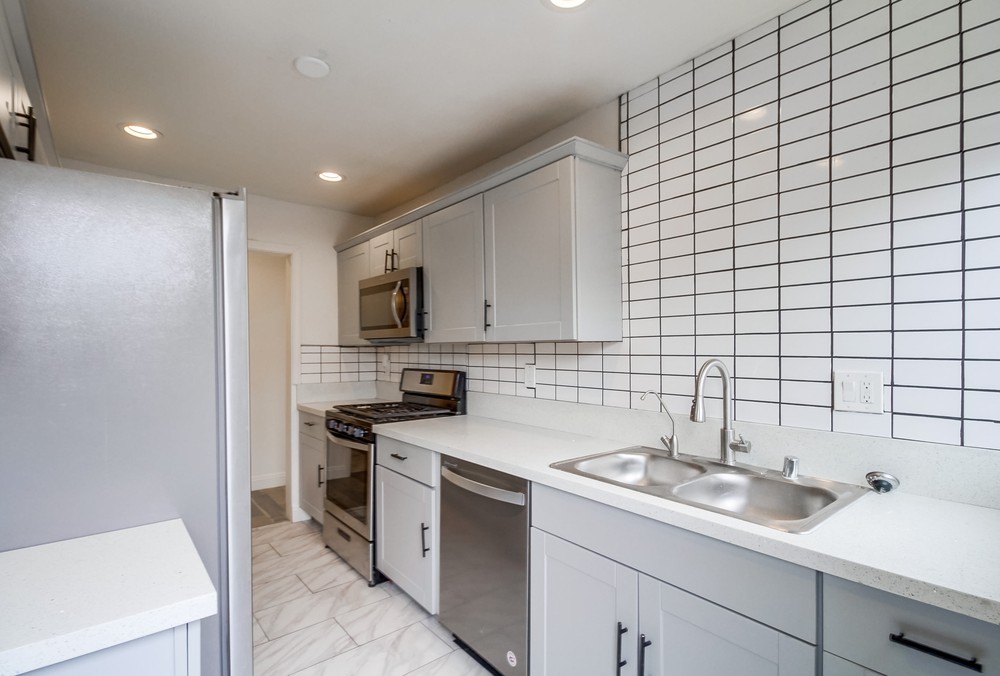 Virtual tour photo 20 of 45 for 1004 39th St