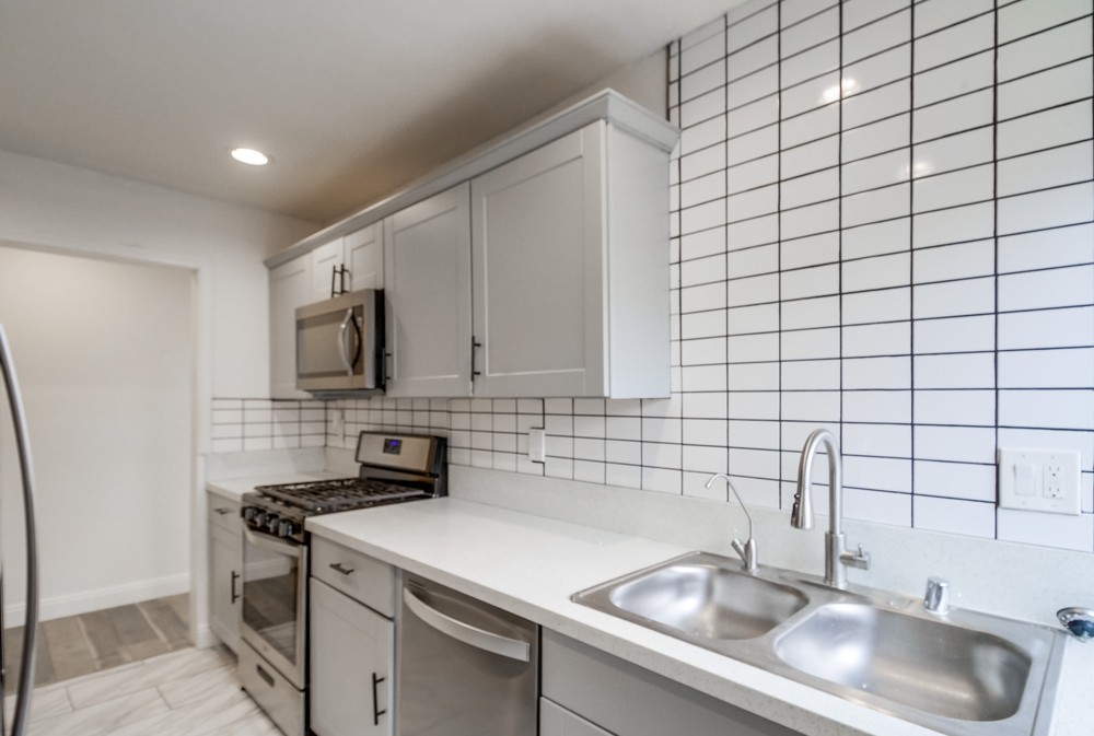 Virtual tour photo 21 of 45 for 1004 39th St