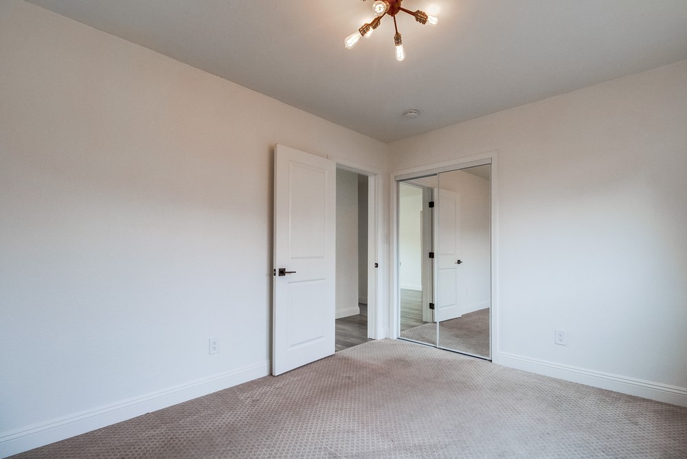 Virtual tour photo 28 of 45 for 1004 39th St