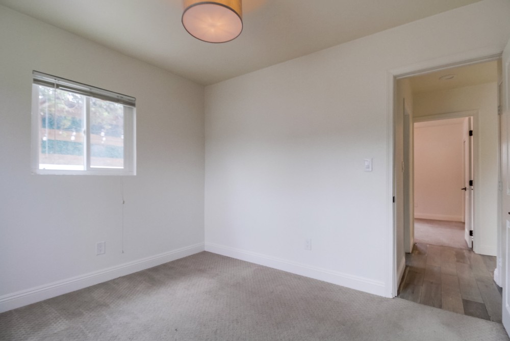 Virtual tour photo 30 of 45 for 1004 39th St