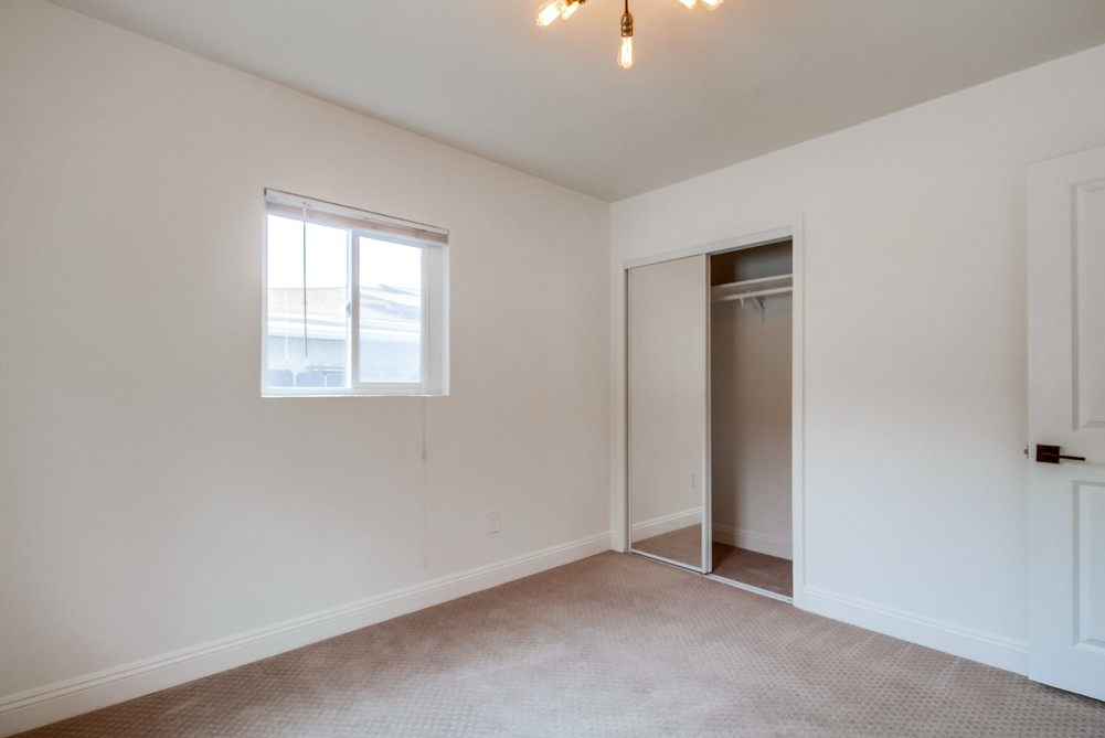 Virtual tour photo 34 of 45 for 1004 39th St