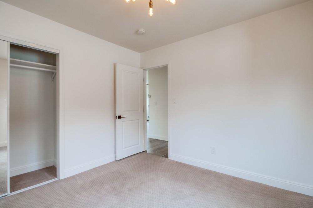 Virtual tour photo 35 of 45 for 1004 39th St