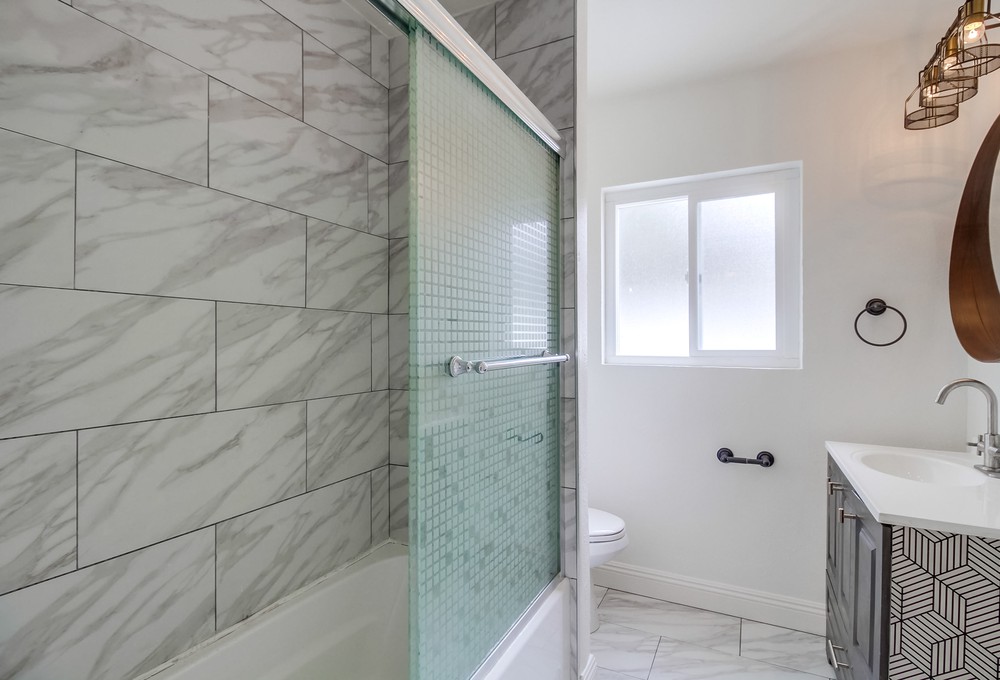 Virtual tour photo 37 of 45 for 1004 39th St