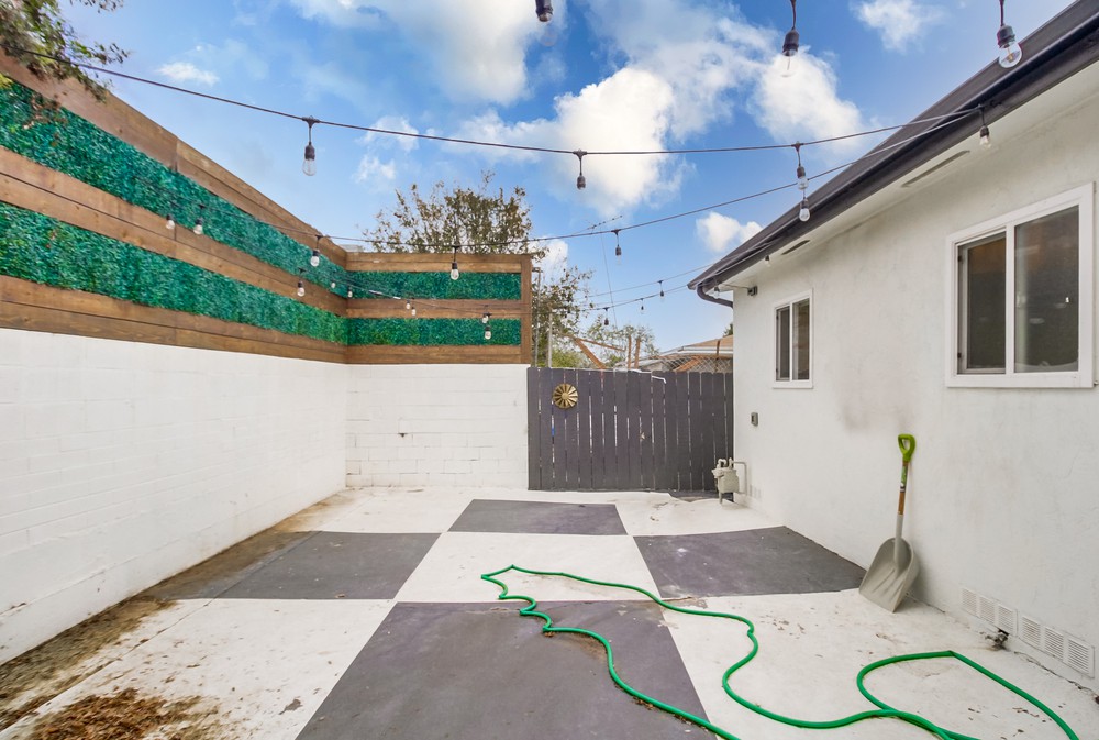 Virtual tour photo 40 of 45 for 1004 39th St