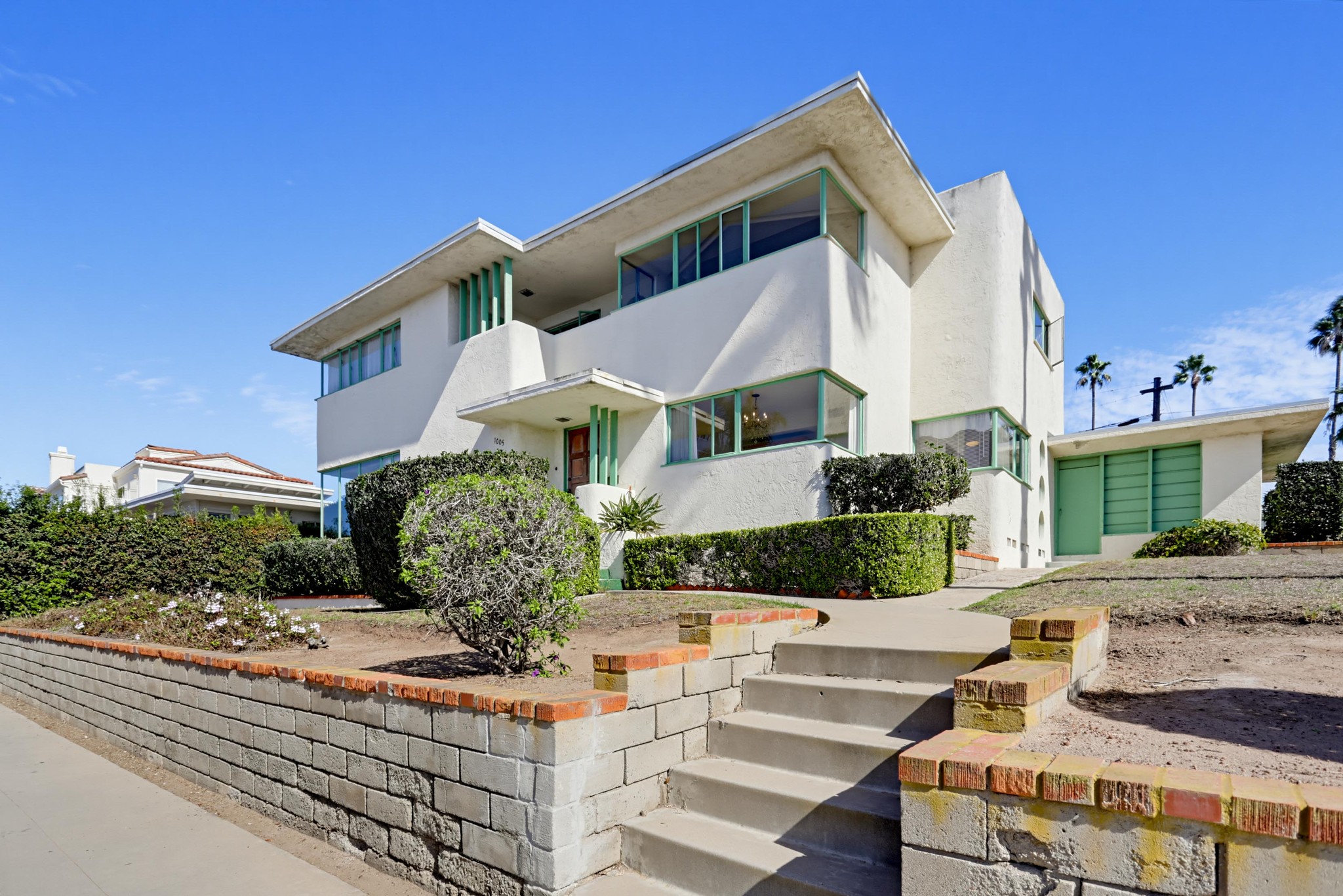 Virtual tour photo 4 of 61 for 1005 Alexandria Dr