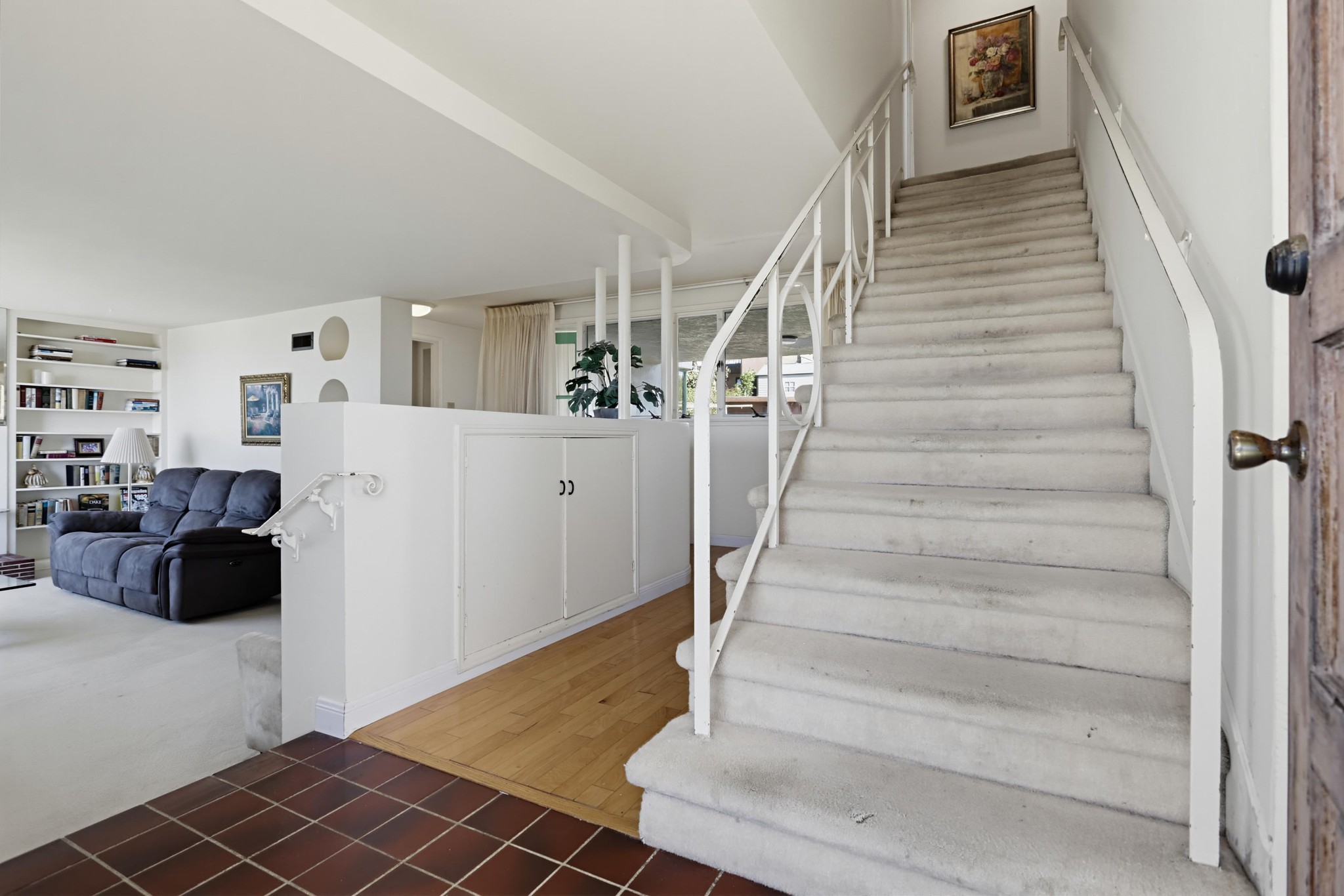 Virtual tour photo 8 of 61 for 1005 Alexandria Dr