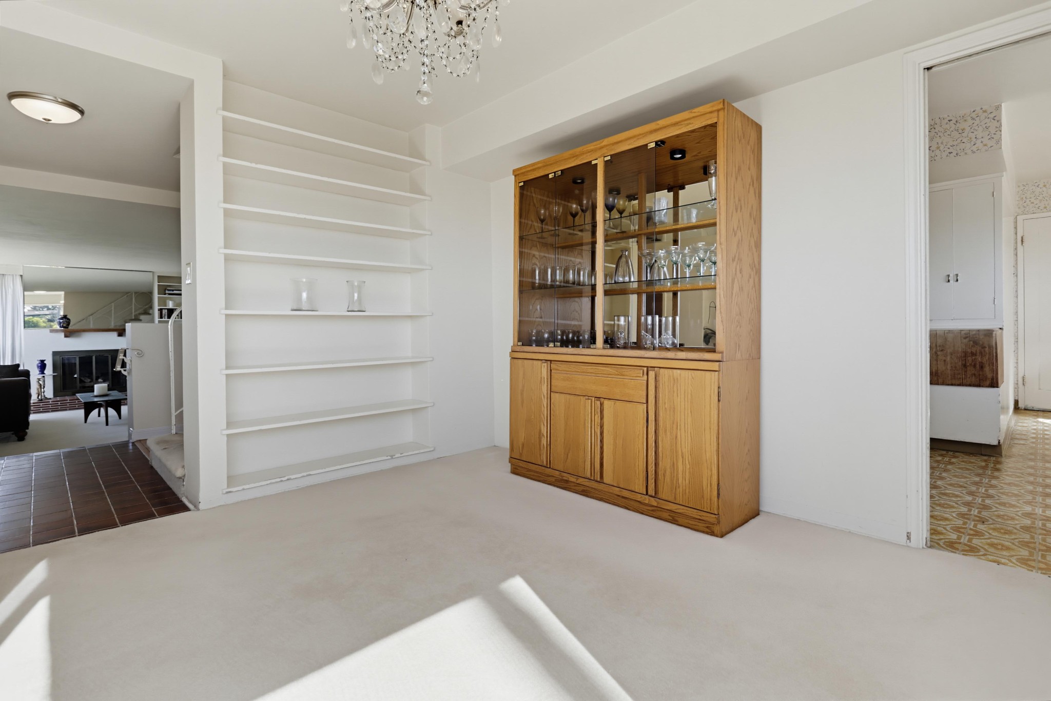 Virtual tour photo 12 of 61 for 1005 Alexandria Dr