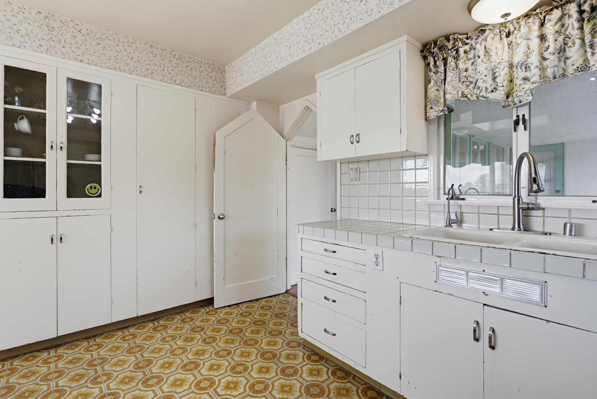 Virtual tour photo 16 of 61 for 1005 Alexandria Dr