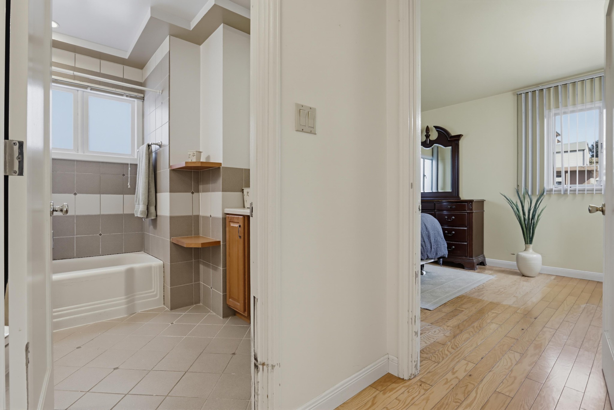 Virtual tour photo 21 of 61 for 1005 Alexandria Dr