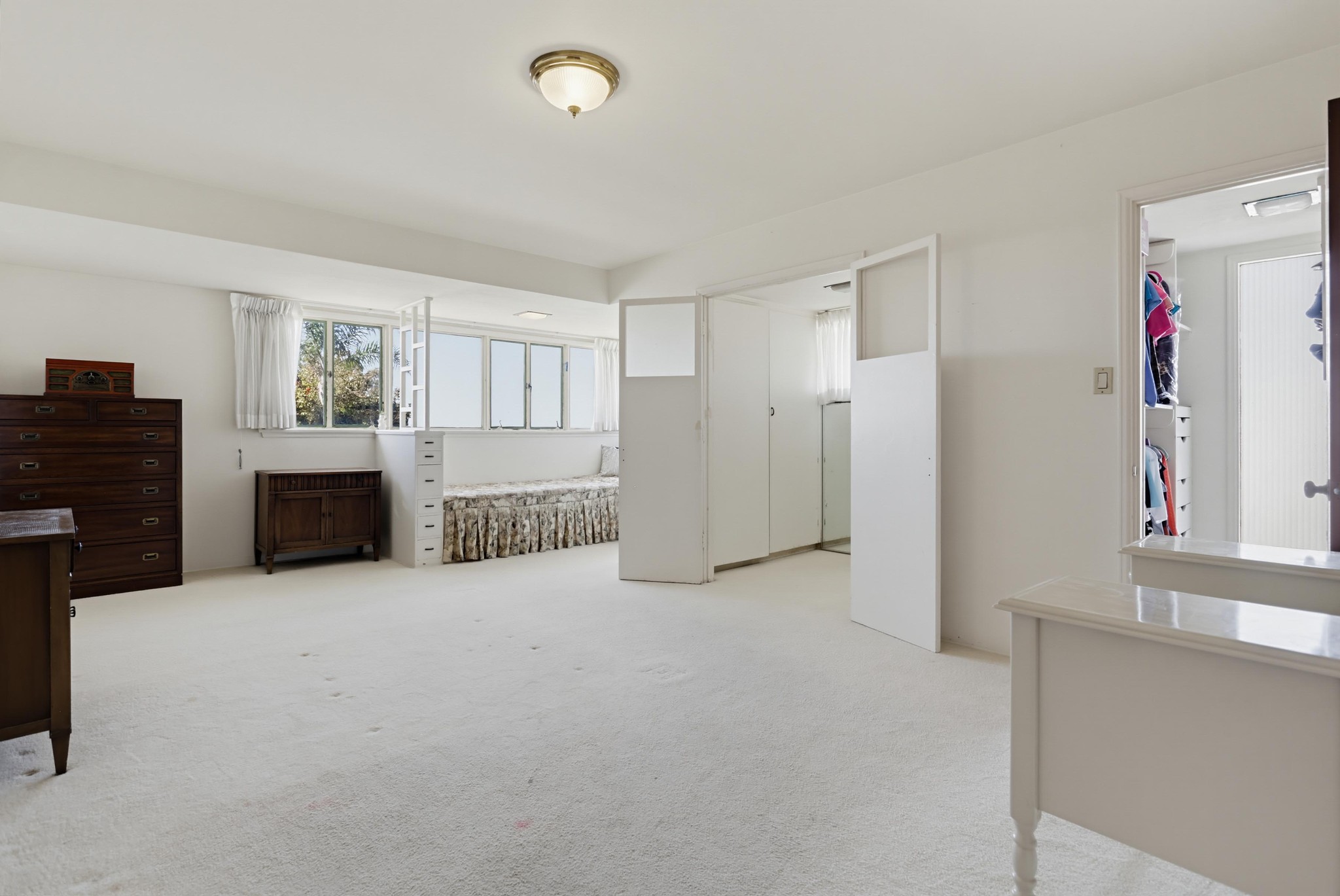 Virtual tour photo 31 of 61 for 1005 Alexandria Dr