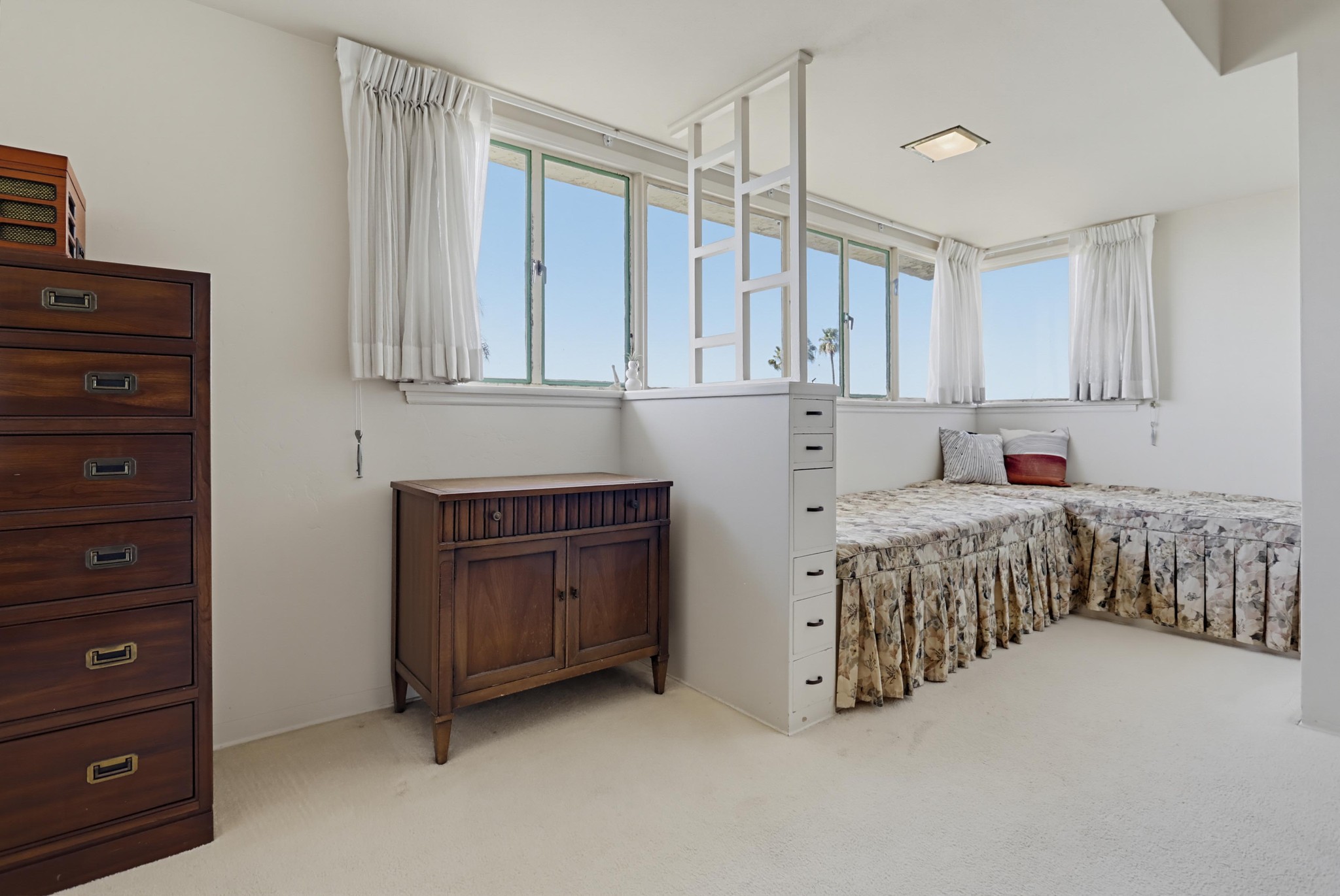 Virtual tour photo 32 of 61 for 1005 Alexandria Dr