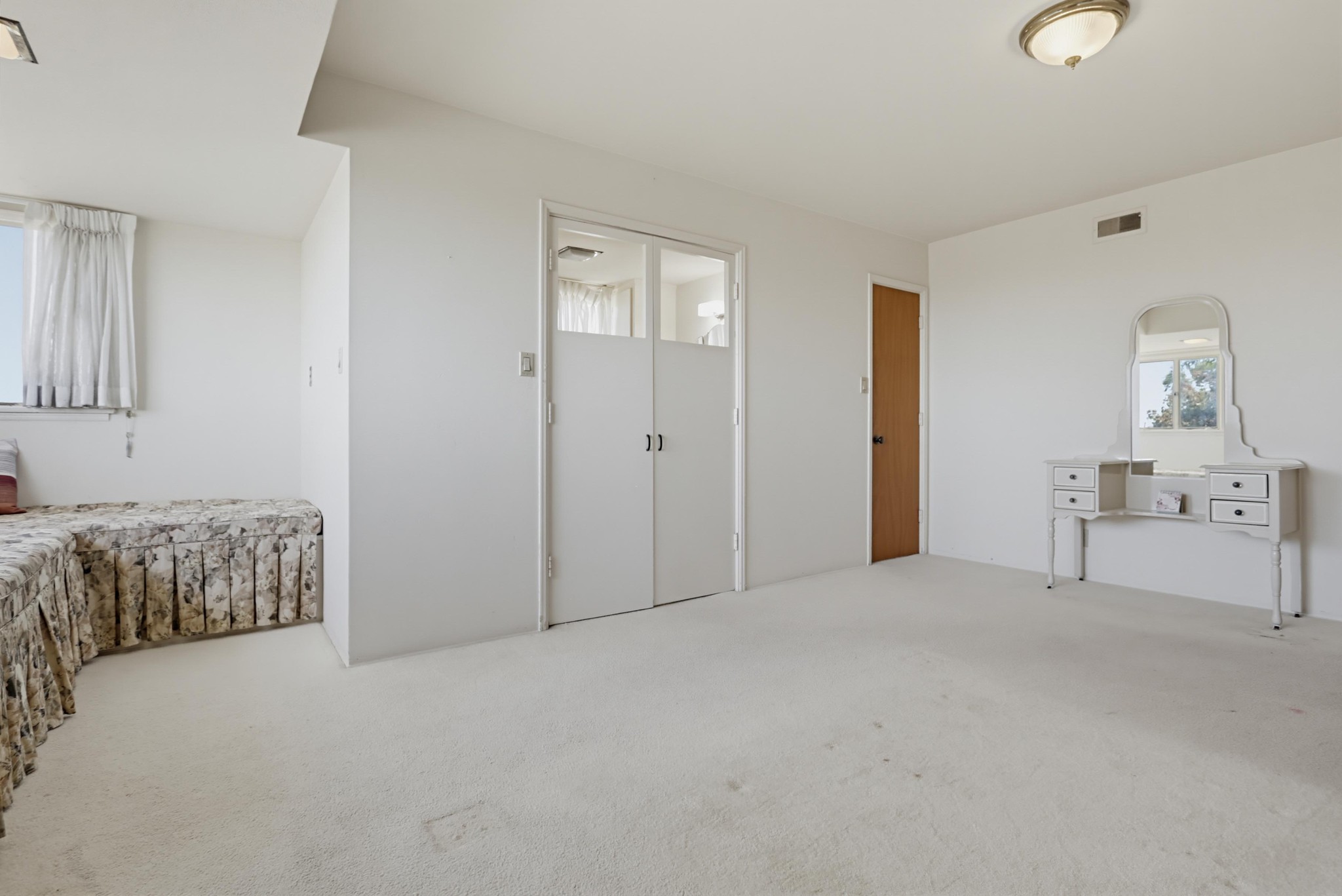 Virtual tour photo 42 of 61 for 1005 Alexandria Dr