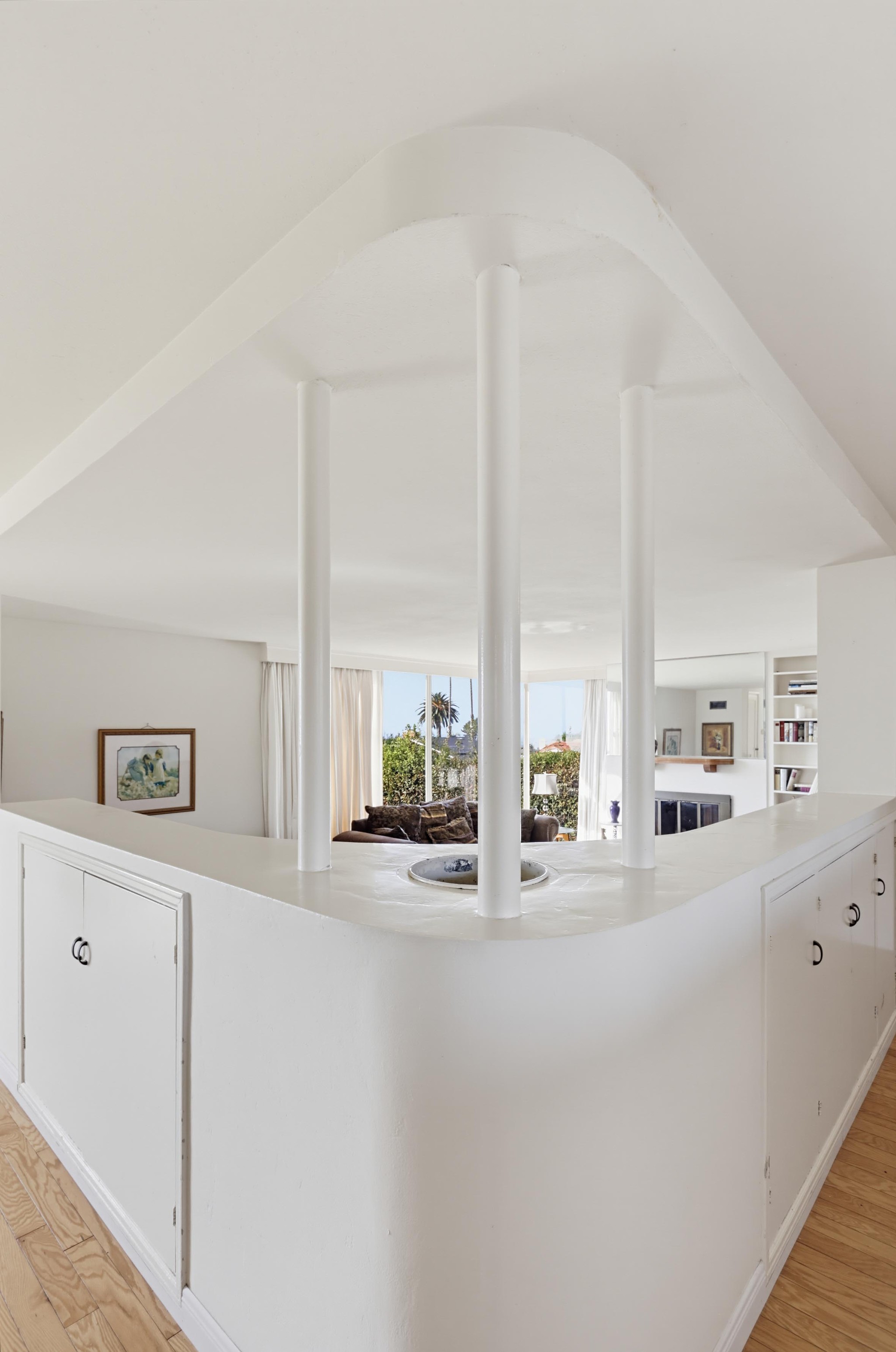 Virtual tour photo 23 of 61 for 1005 Alexandria Dr