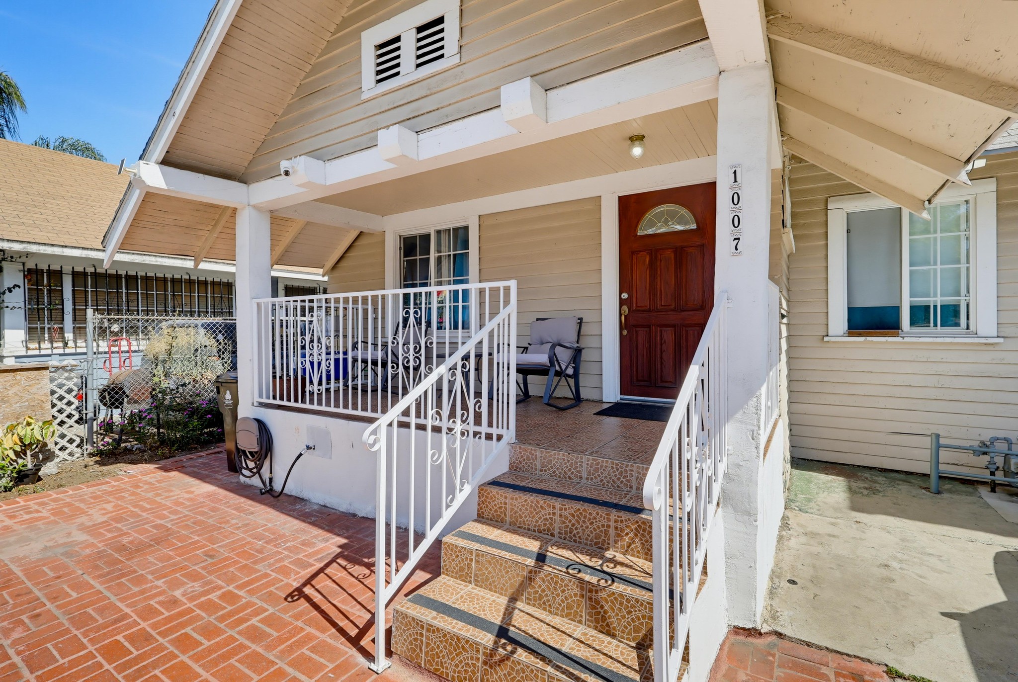 Virtual tour photo 8 of 73 for 1007 E 42nd Pl.