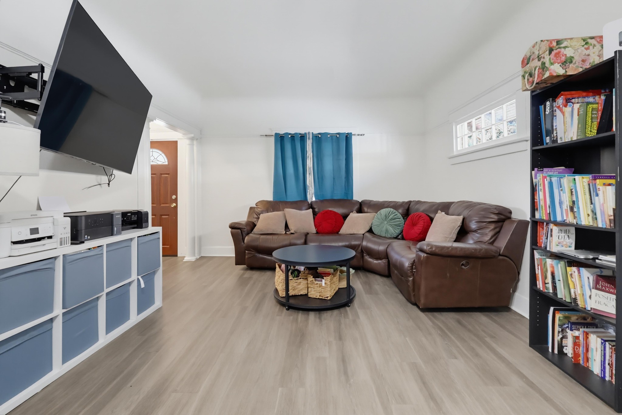 Virtual tour photo 14 of 73 for 1007 E 42nd Pl.