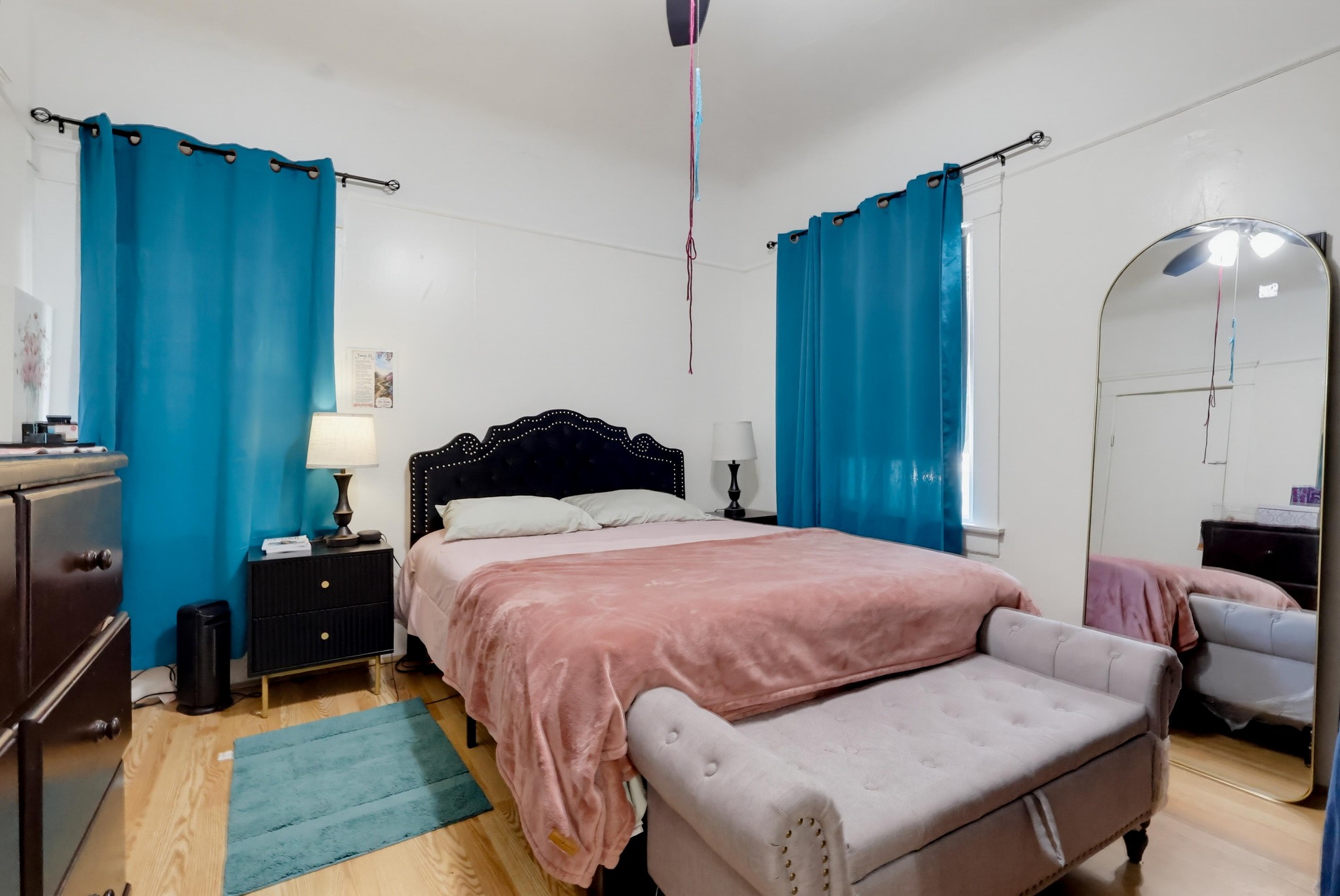Virtual tour photo 19 of 73 for 1007 E 42nd Pl.