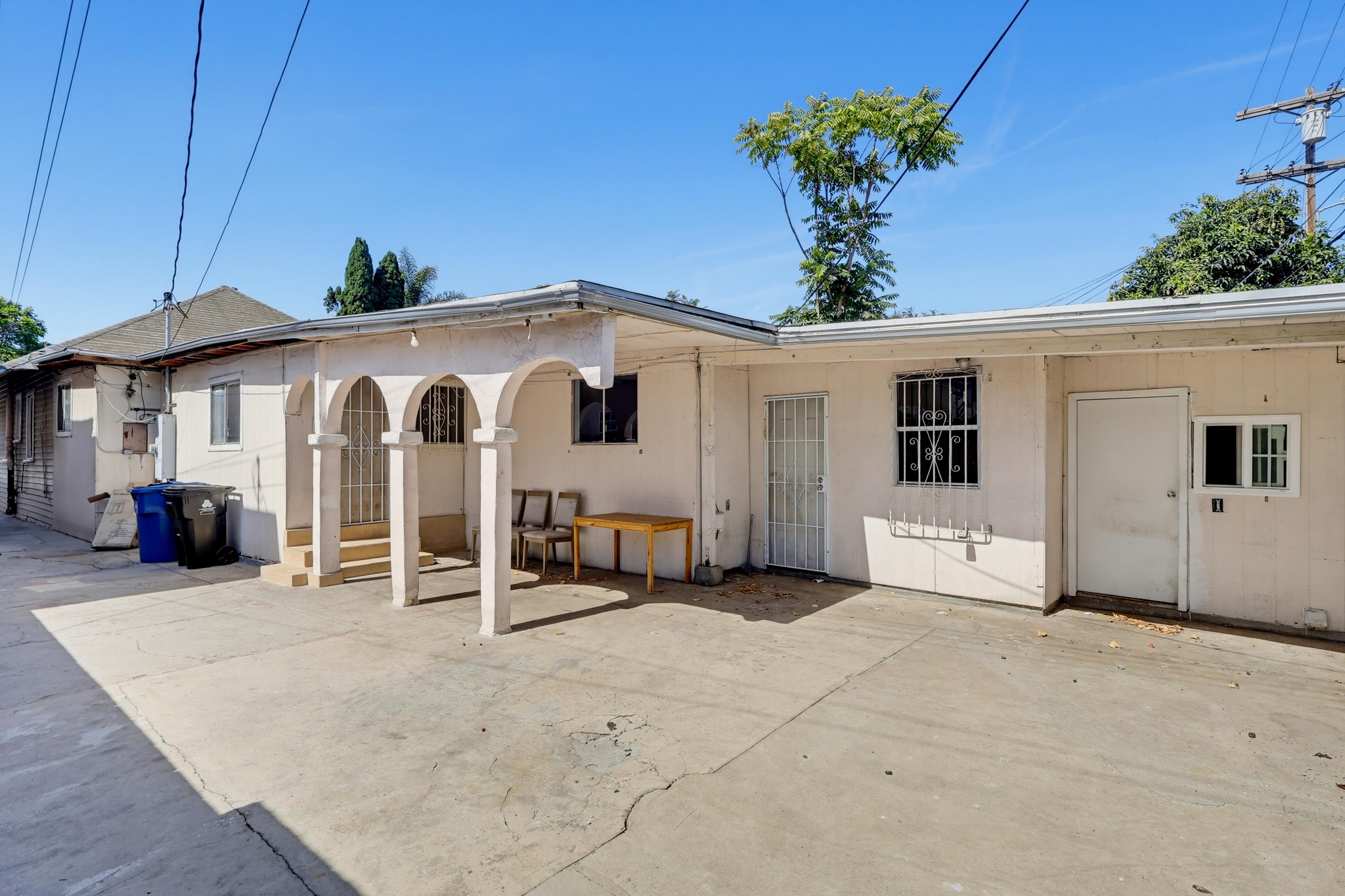 Virtual tour photo 40 of 73 for 1007 E 42nd Pl.