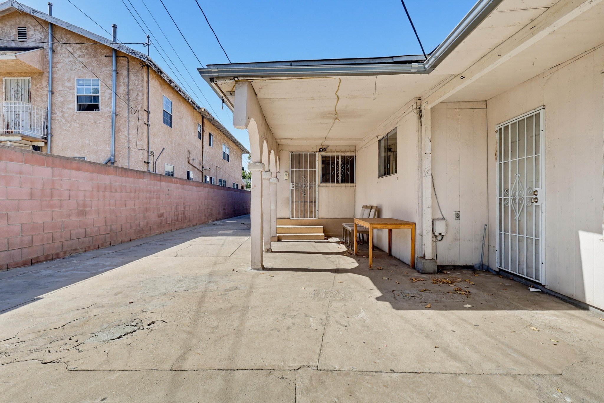 Virtual tour photo 41 of 73 for 1007 E 42nd Pl.