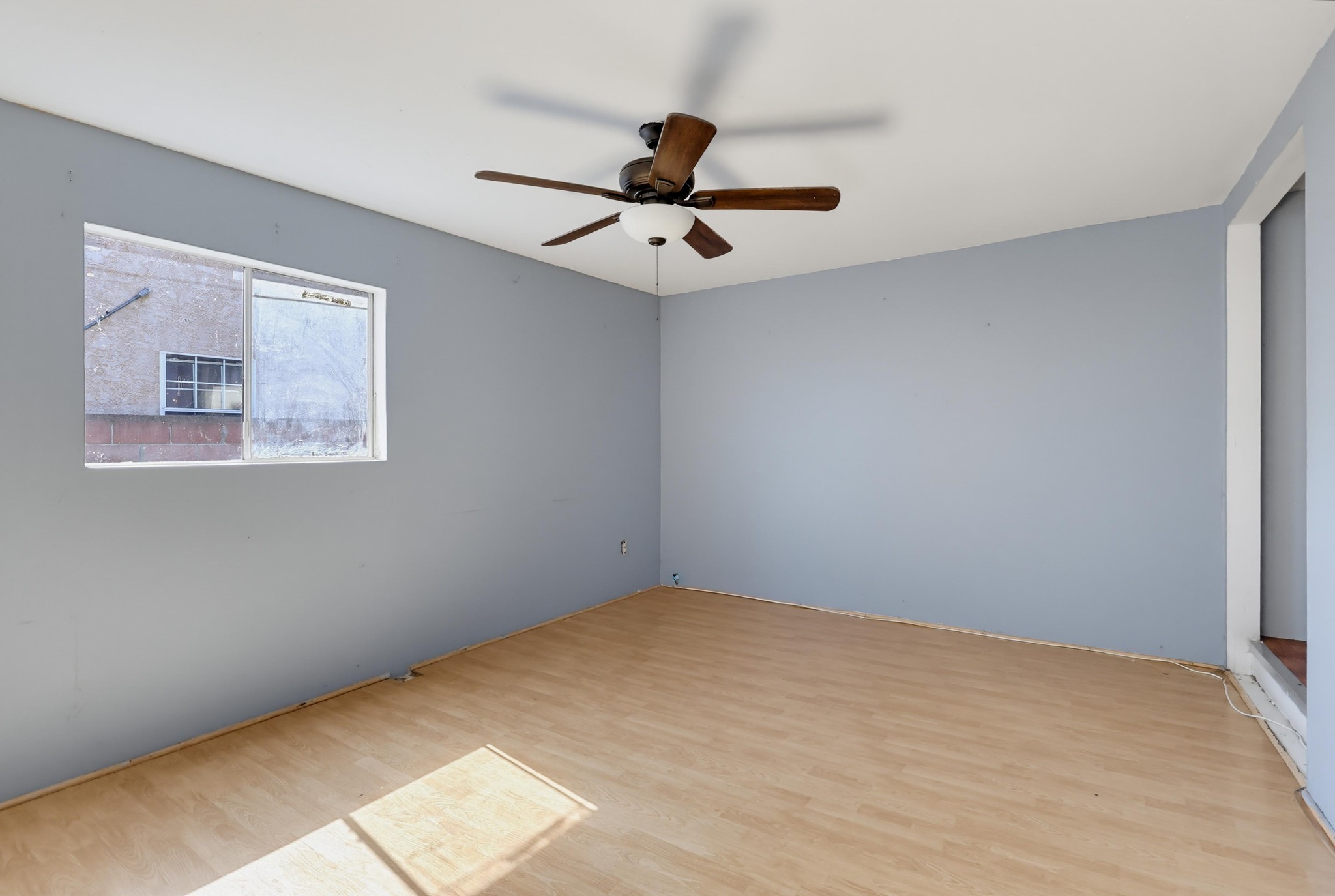 Virtual tour photo 43 of 73 for 1007 E 42nd Pl.