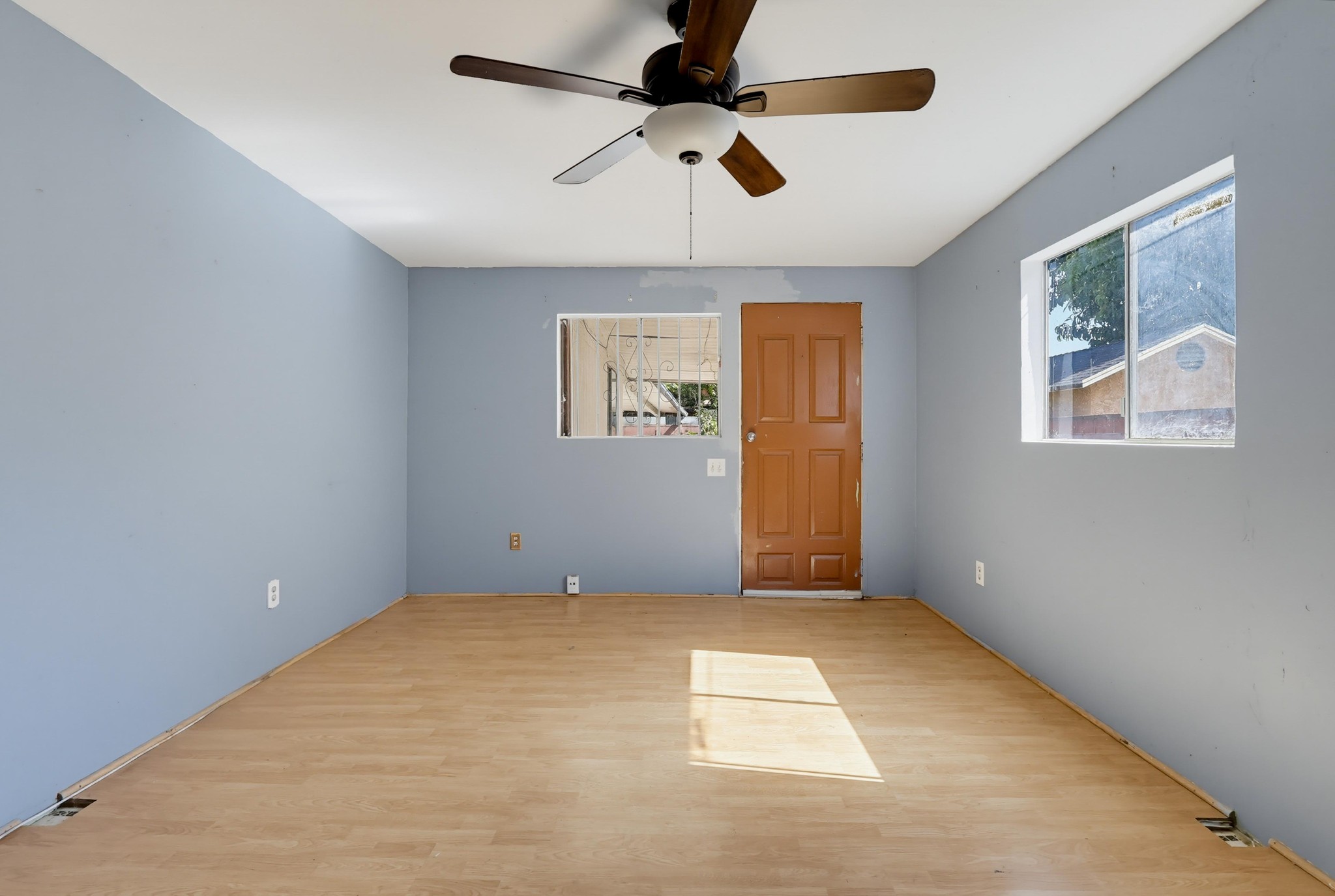 Virtual tour photo 45 of 73 for 1007 E 42nd Pl.