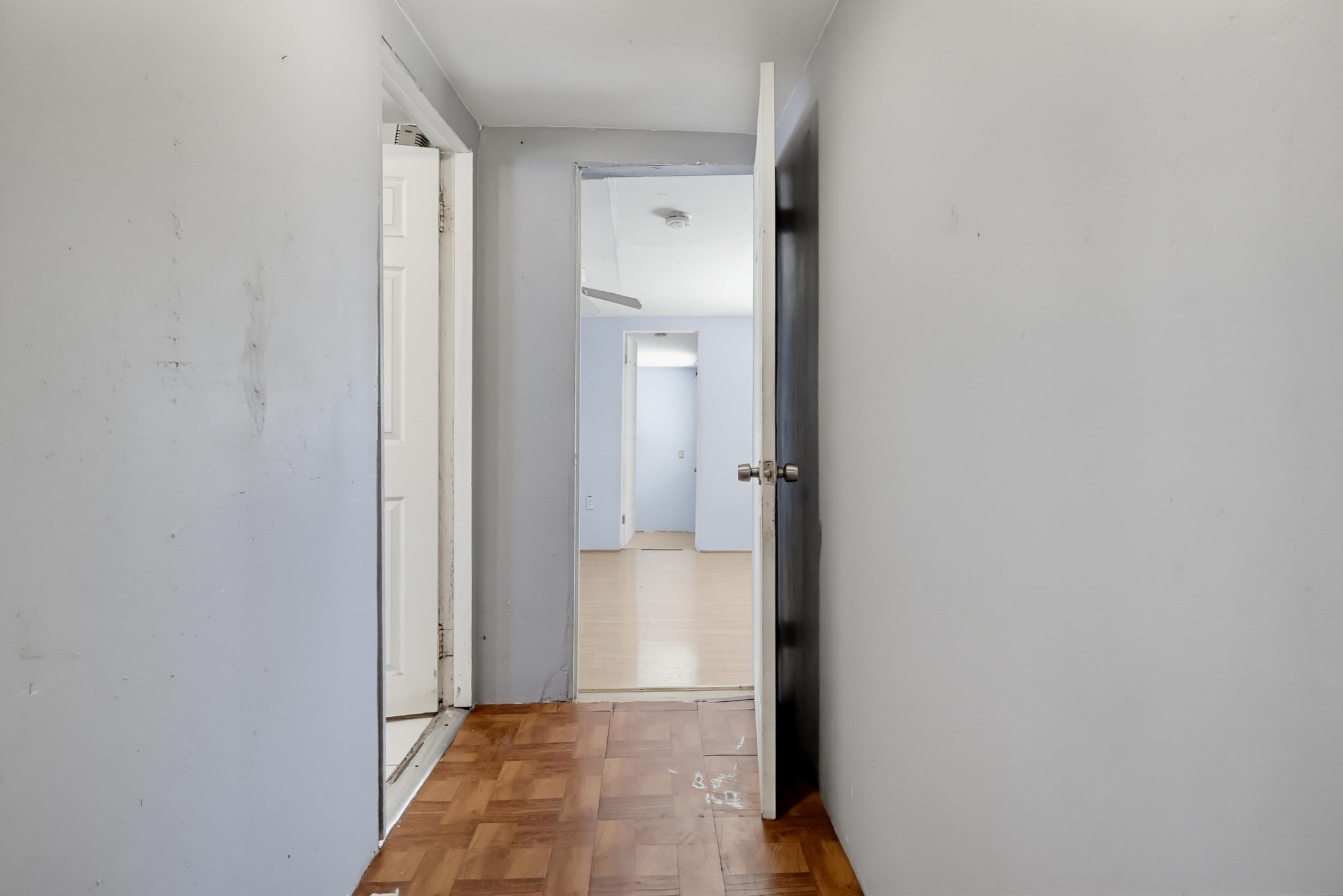 Virtual tour photo 59 of 73 for 1007 E 42nd Pl.