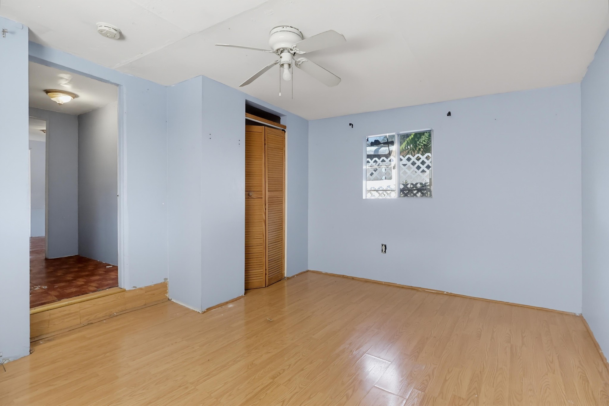 Virtual tour photo 63 of 73 for 1007 E 42nd Pl.