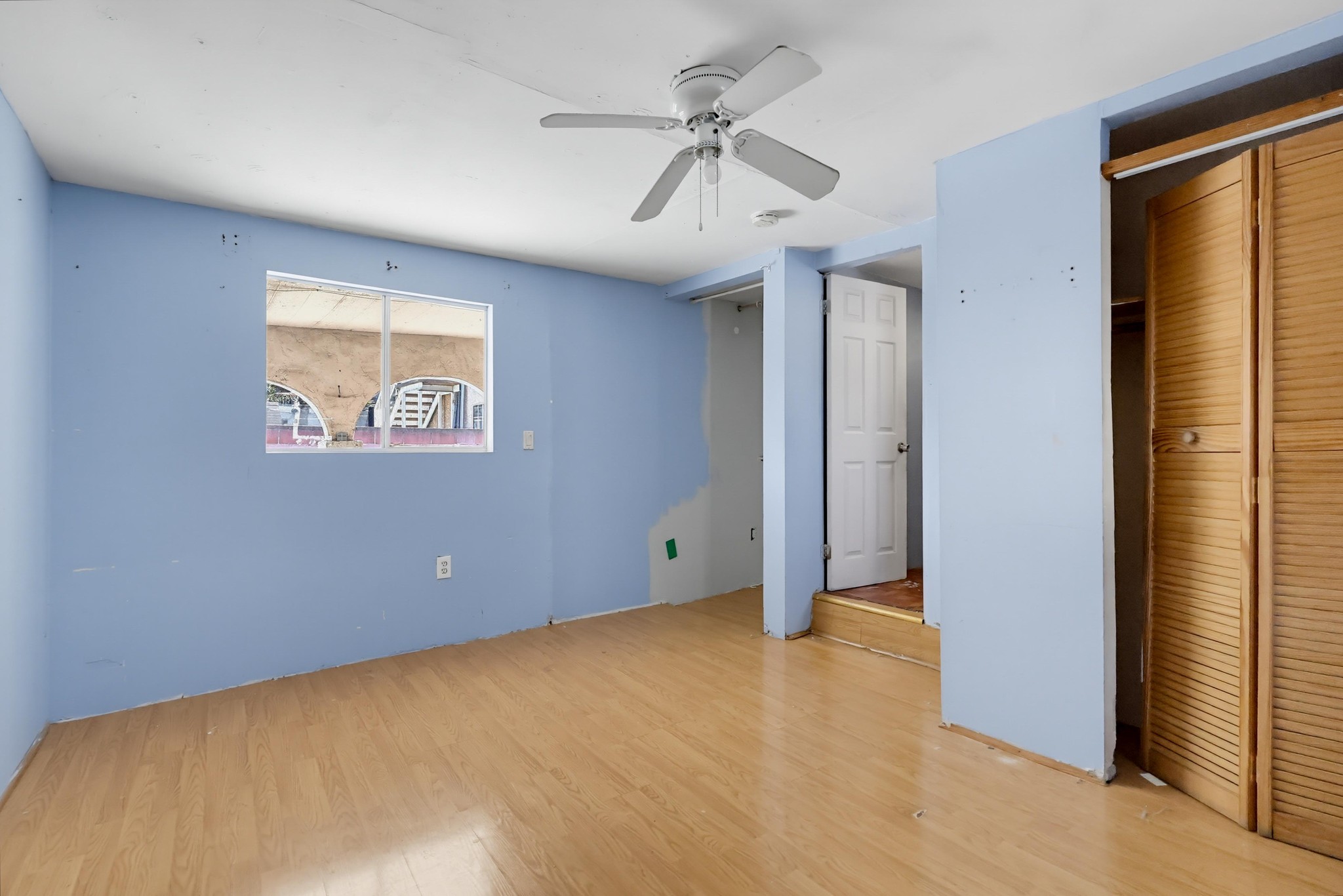 Virtual tour photo 64 of 73 for 1007 E 42nd Pl.
