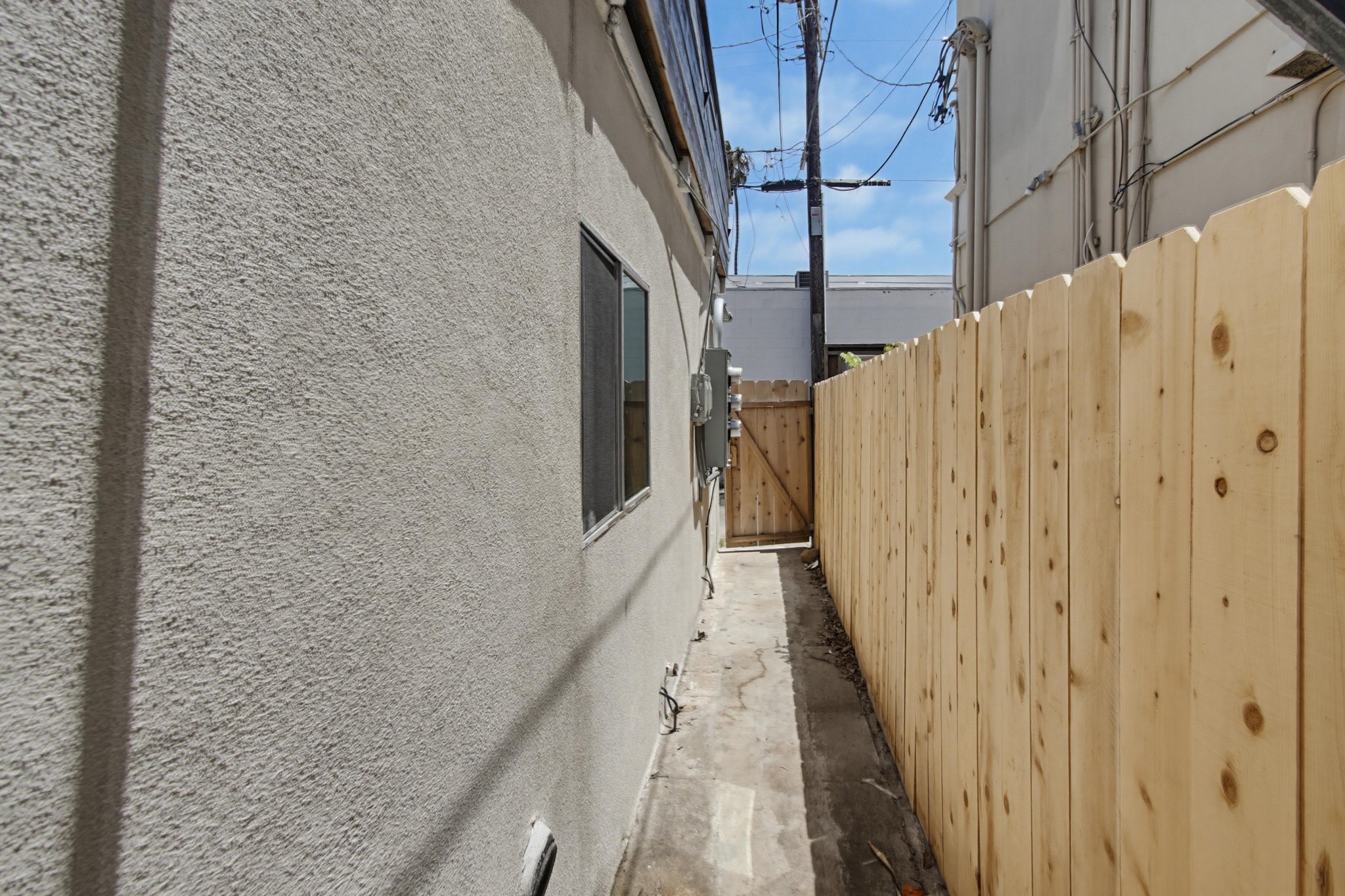 Virtual tour photo 16 of 19 for 1009 Hornblend St