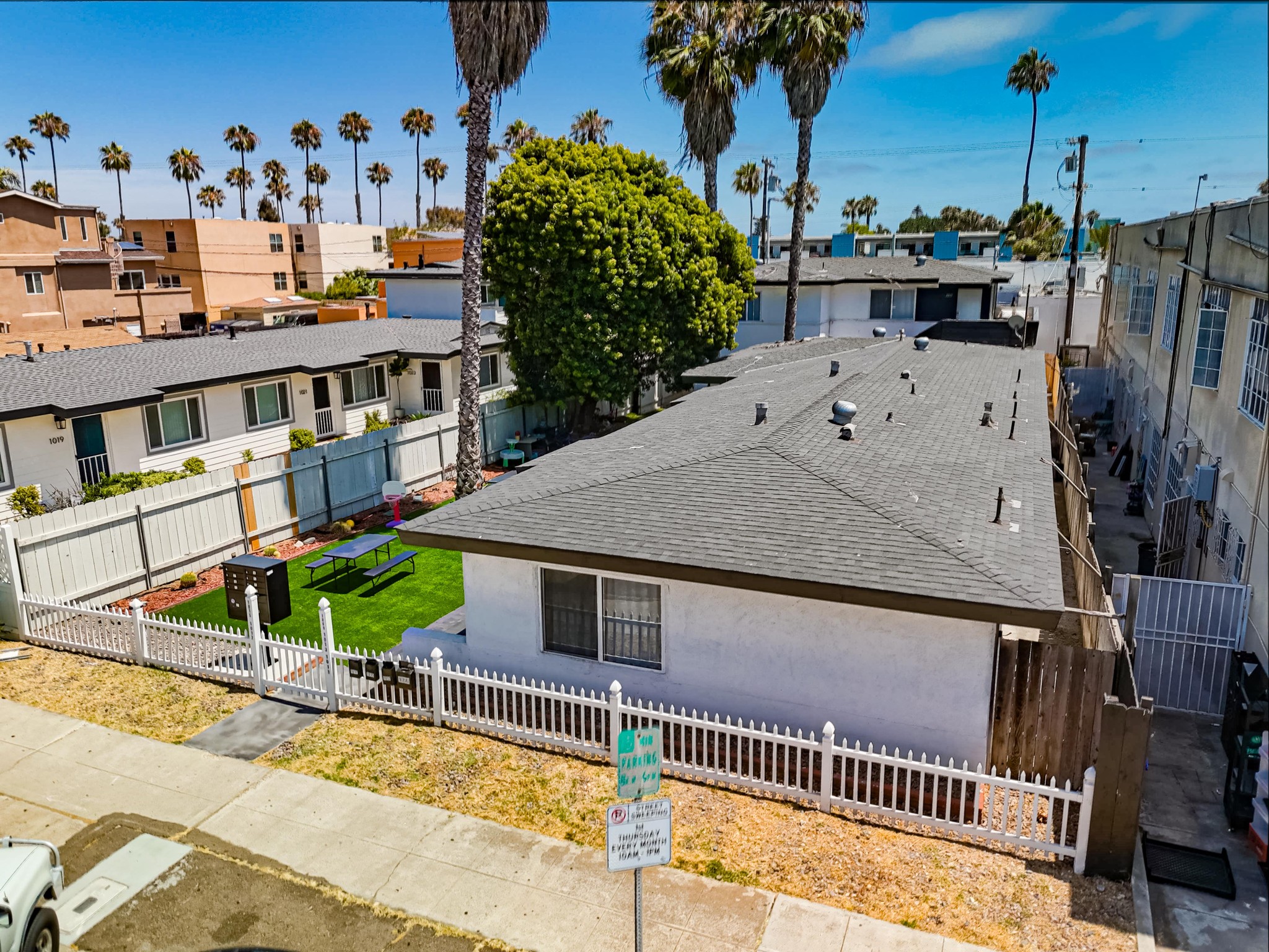 Virtual tour photo 6 of 50 for 1009 Hornblend St