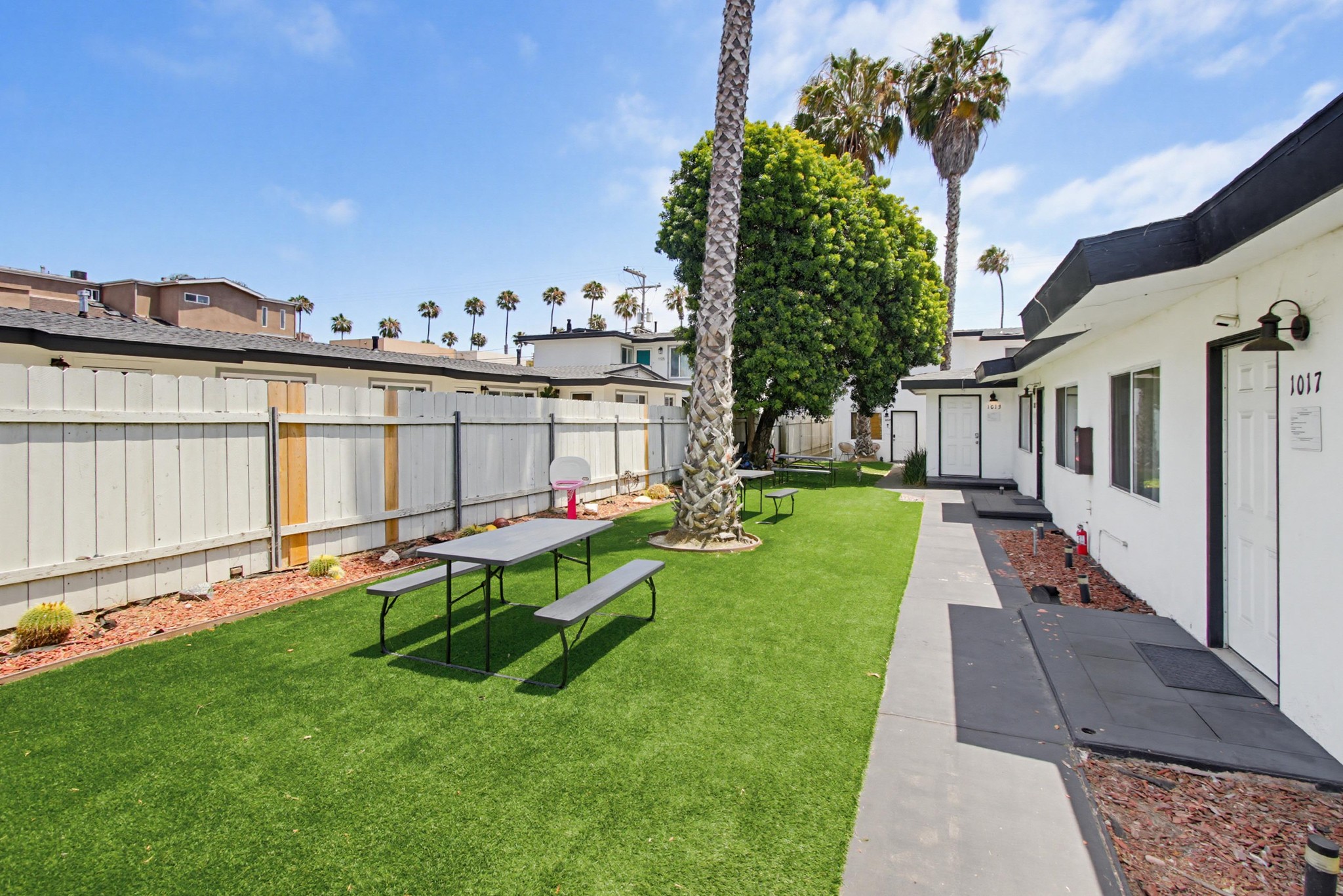 Virtual tour photo 36 of 50 for 1009 Hornblend St