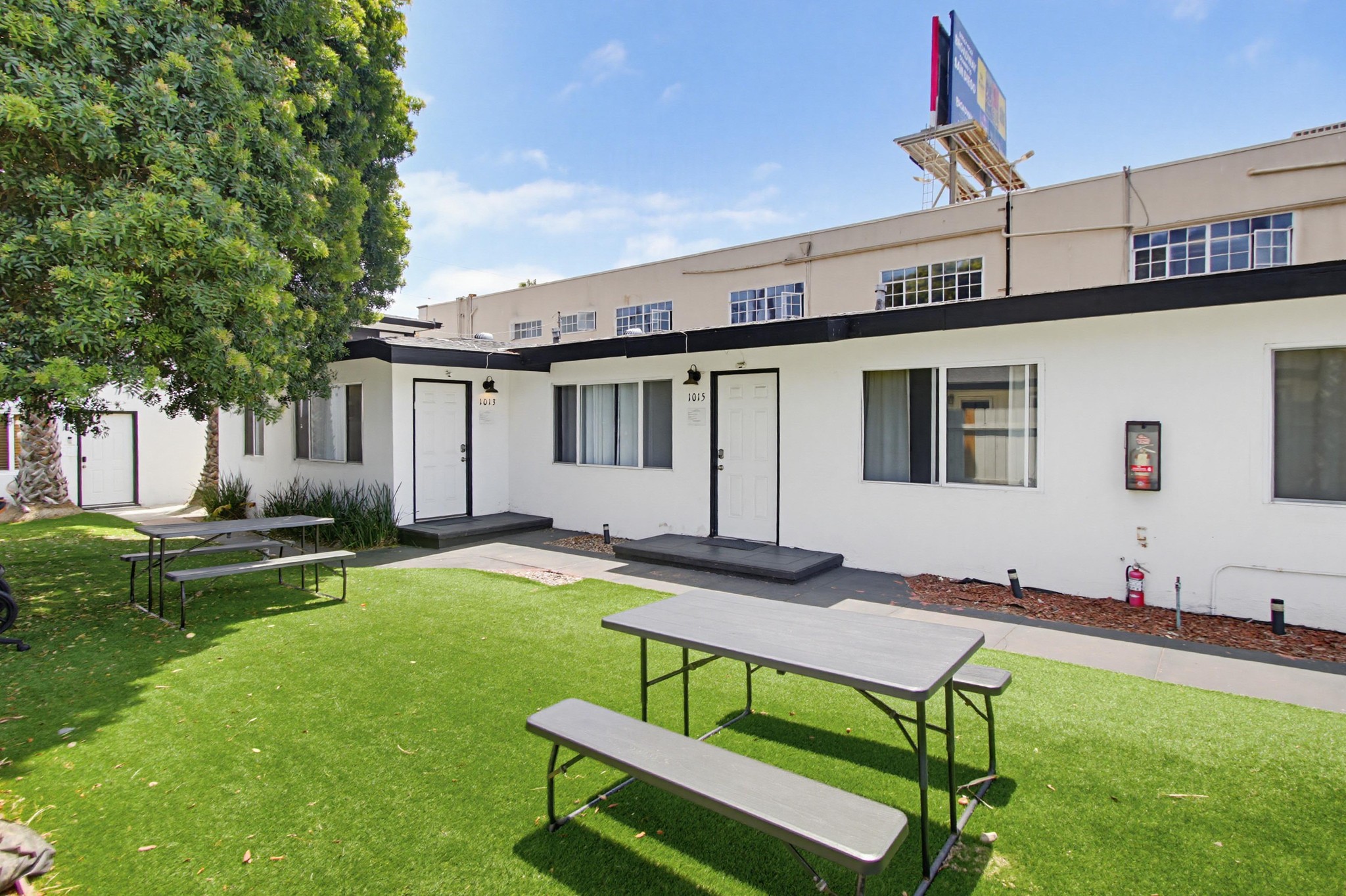 Virtual tour photo 39 of 50 for 1009 Hornblend St