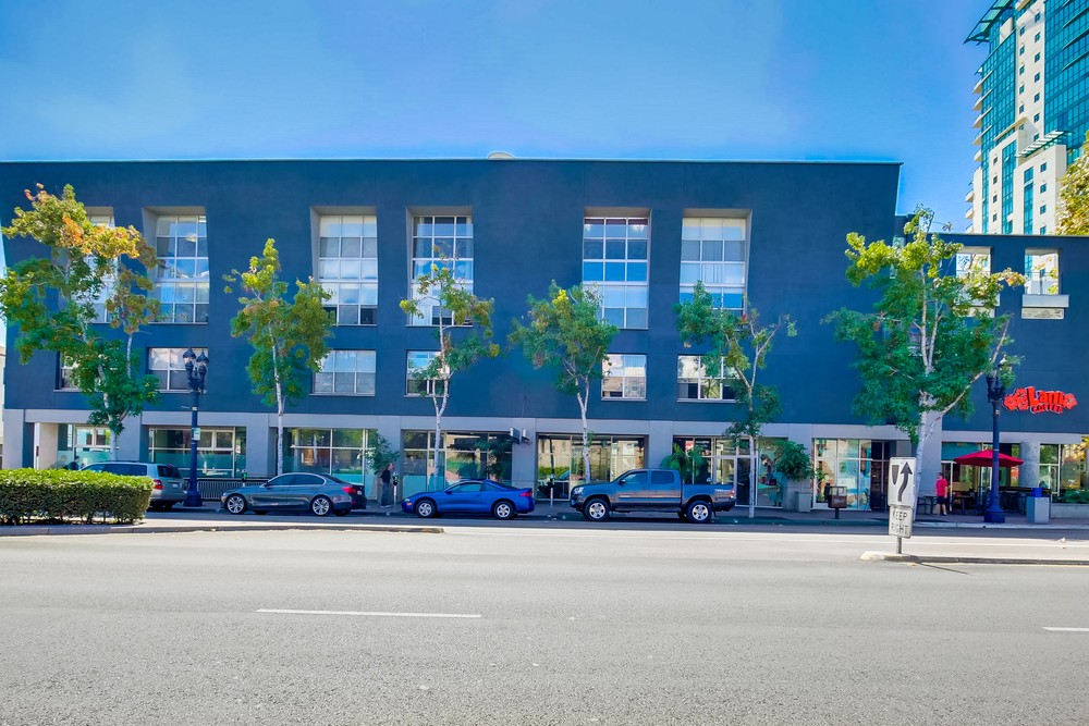 Virtual tour photo 1 of 52 for 101 Market Street #311