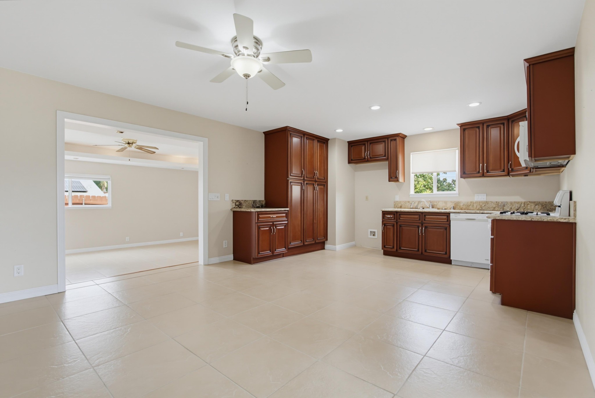 Virtual tour photo 22 of 59 for 1010 Thomas Way