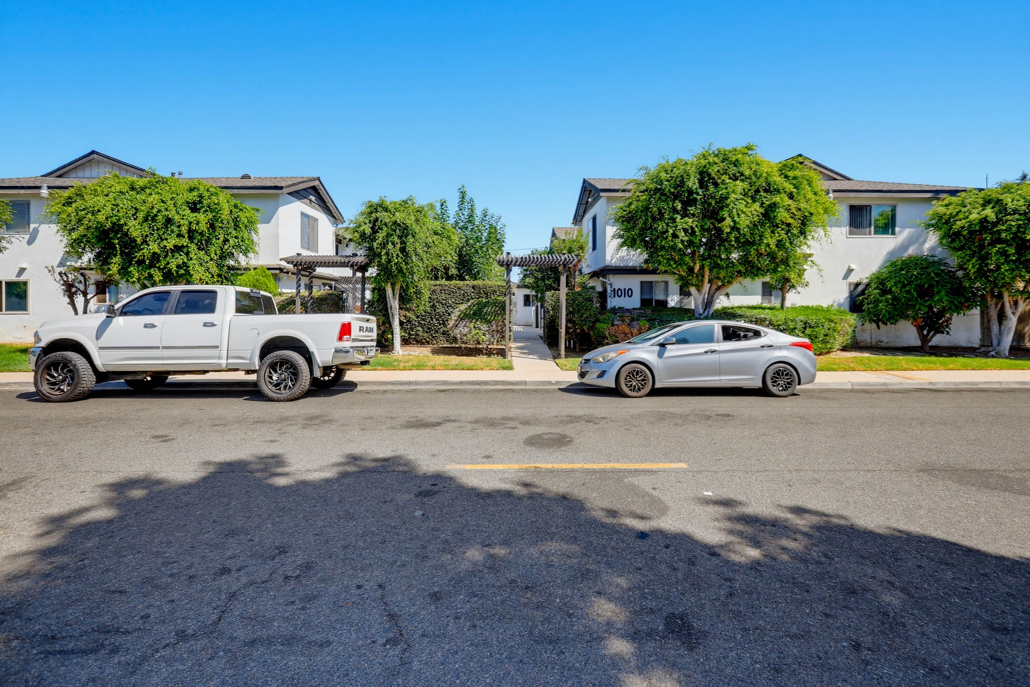 Virtual tour photo 1 of 50 for 1010 Valencia St D
