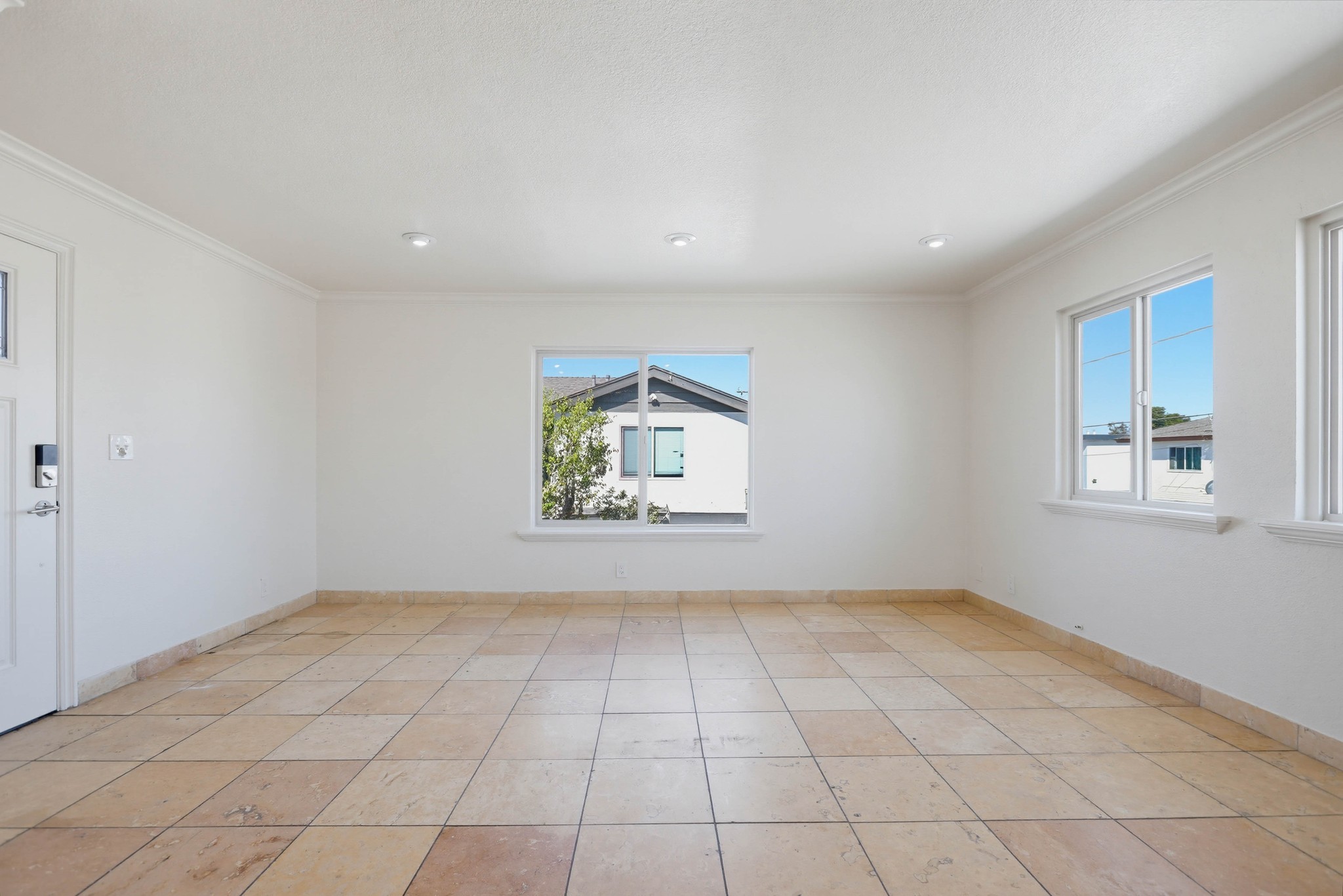Virtual tour photo 19 of 50 for 1010 Valencia St D
