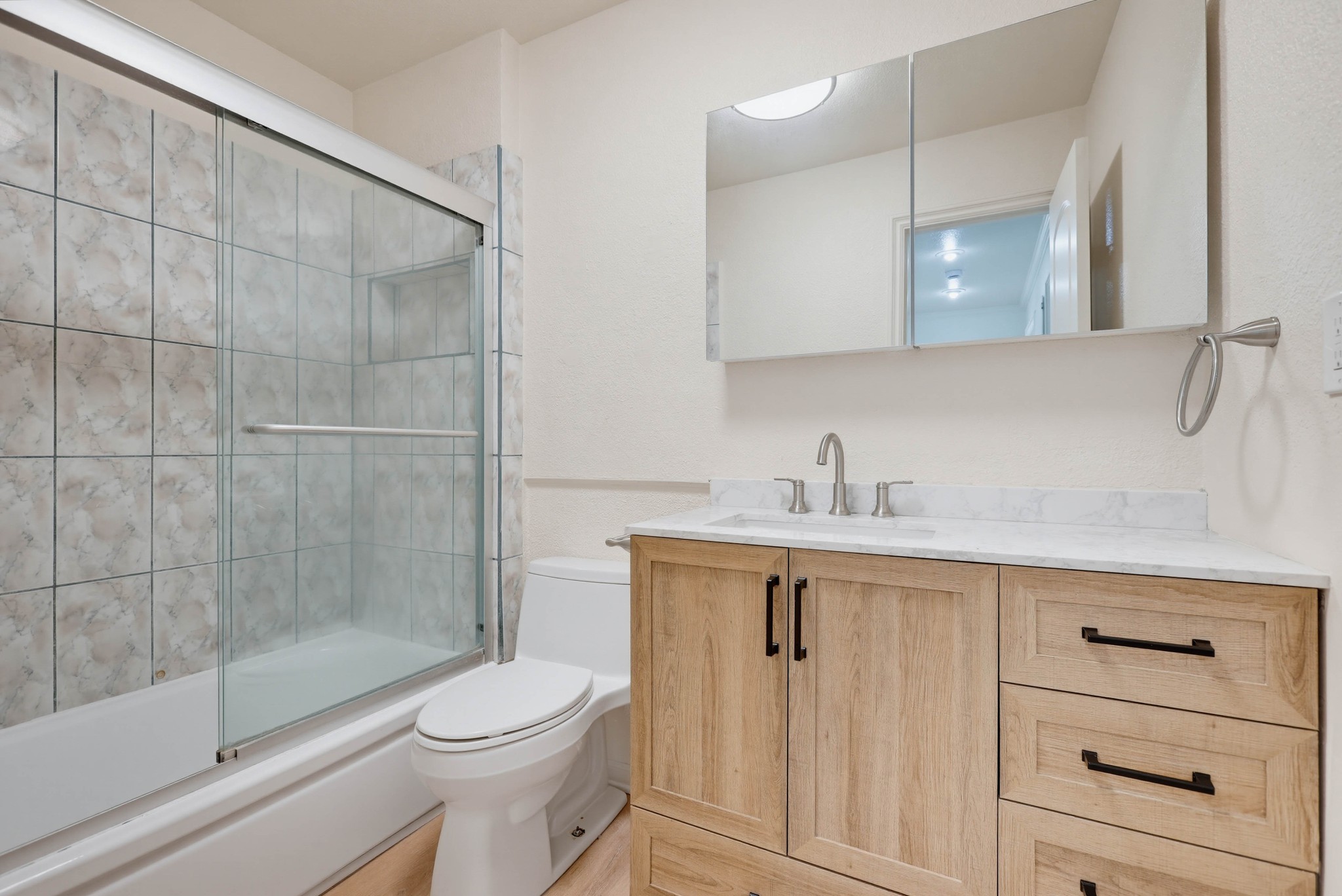 Virtual tour photo 37 of 50 for 1010 Valencia St D
