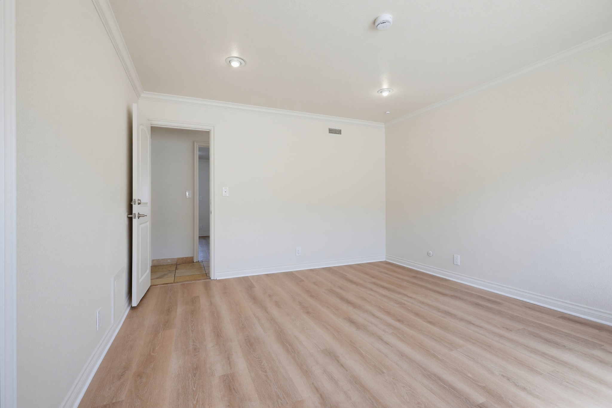 Virtual tour photo 43 of 50 for 1010 Valencia St D