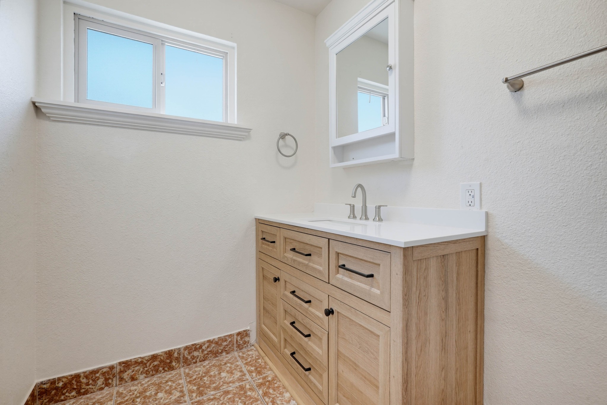 Virtual tour photo 47 of 50 for 1010 Valencia St D