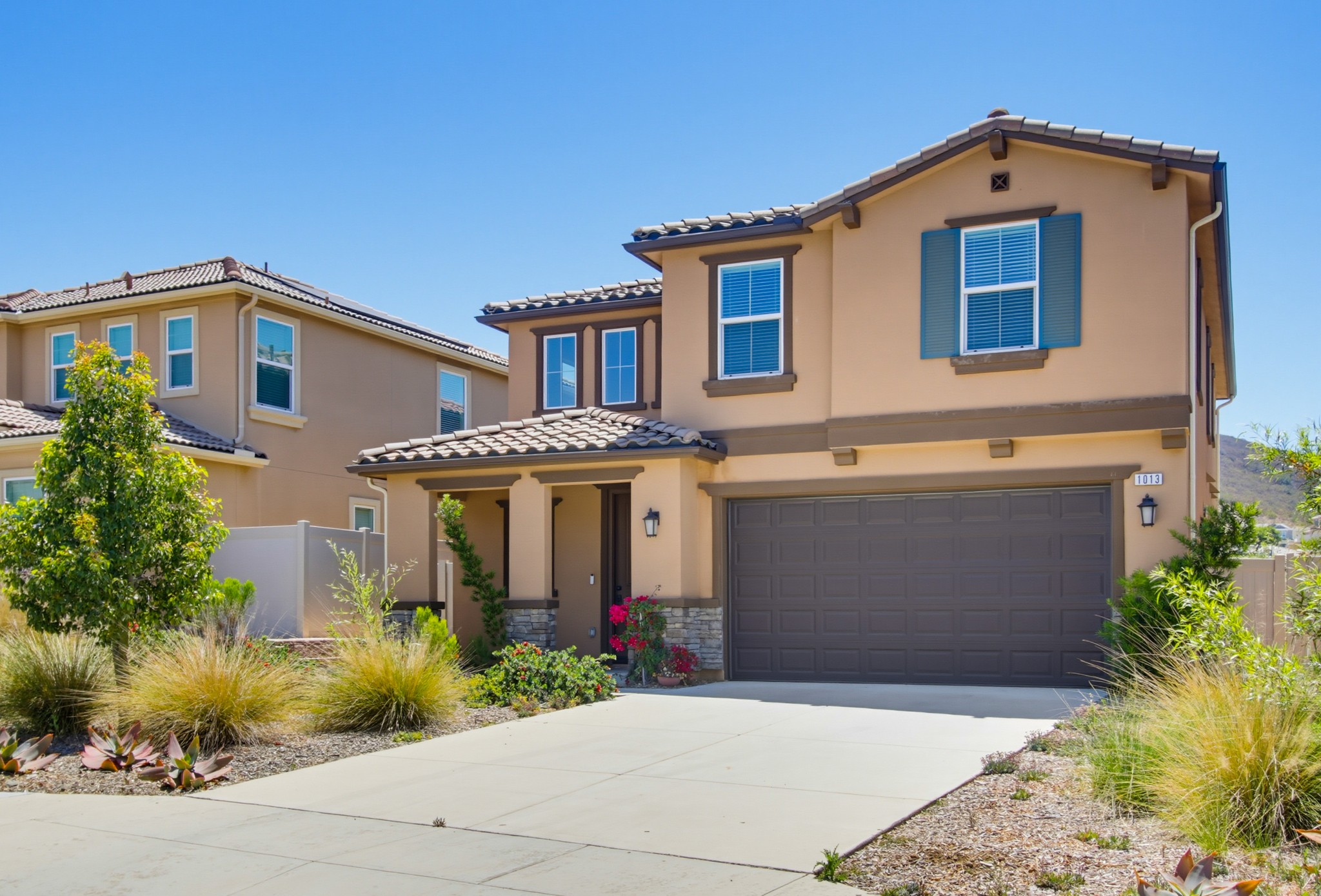 Virtual tour photo 3 of 66 for 1013 Crestline Rd