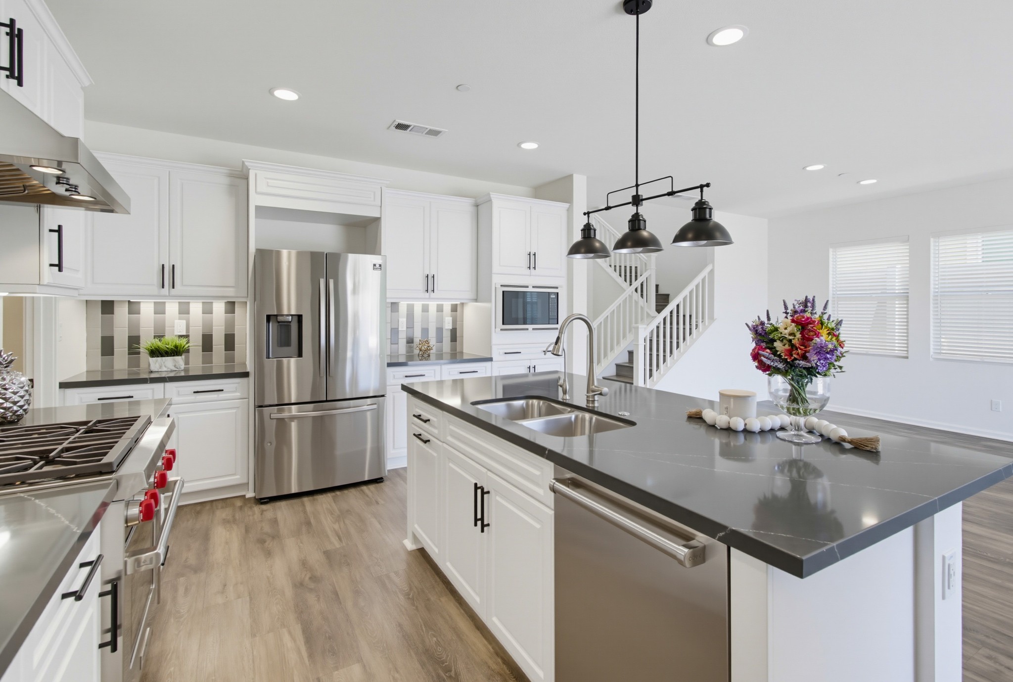 Virtual tour photo 18 of 66 for 1013 Crestline Rd
