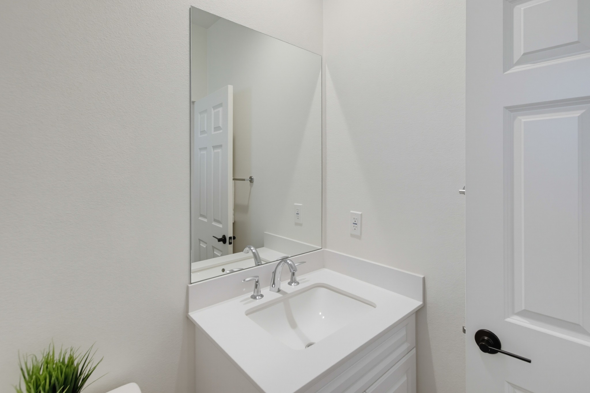 Virtual tour photo 21 of 66 for 1013 Crestline Rd