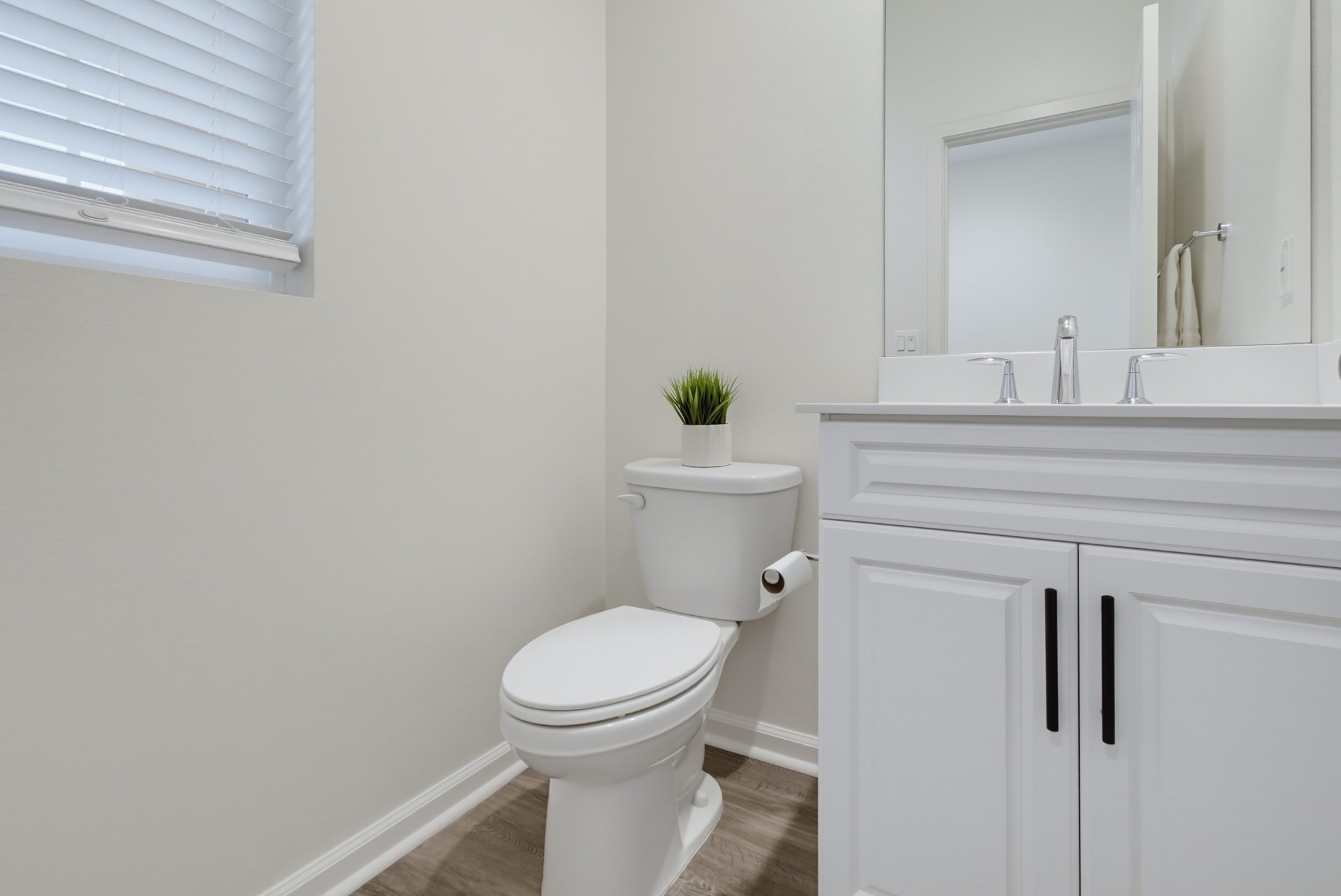Virtual tour photo 22 of 66 for 1013 Crestline Rd
