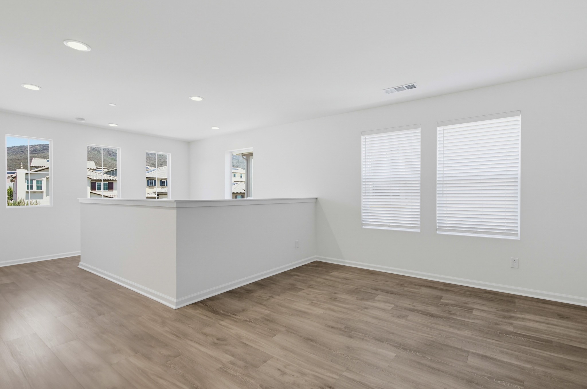 Virtual tour photo 28 of 66 for 1013 Crestline Rd