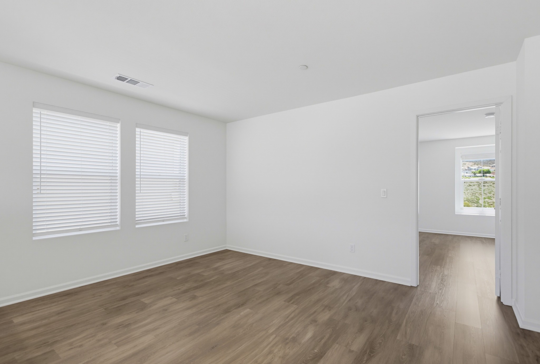 Virtual tour photo 29 of 66 for 1013 Crestline Rd