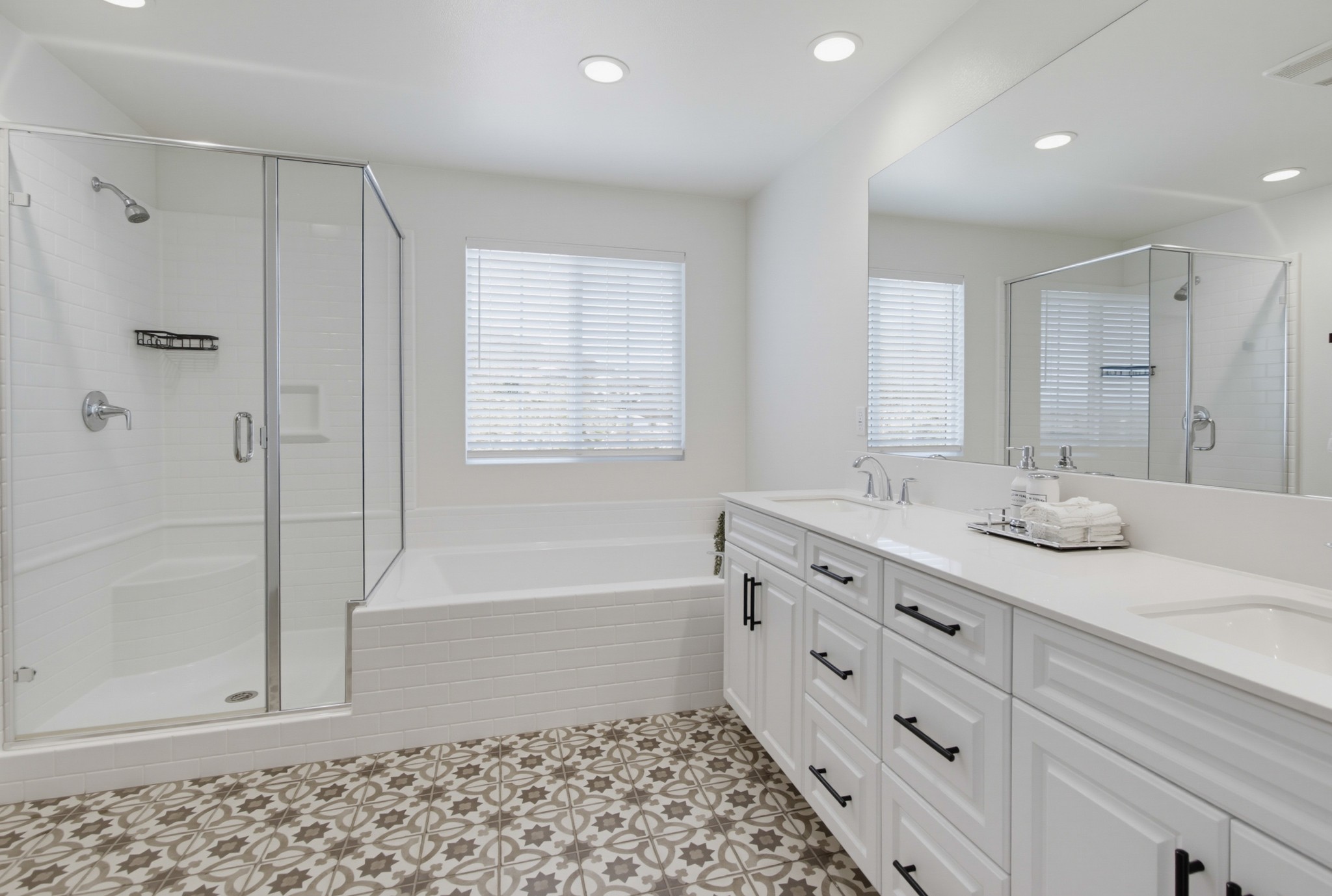 Virtual tour photo 39 of 66 for 1013 Crestline Rd