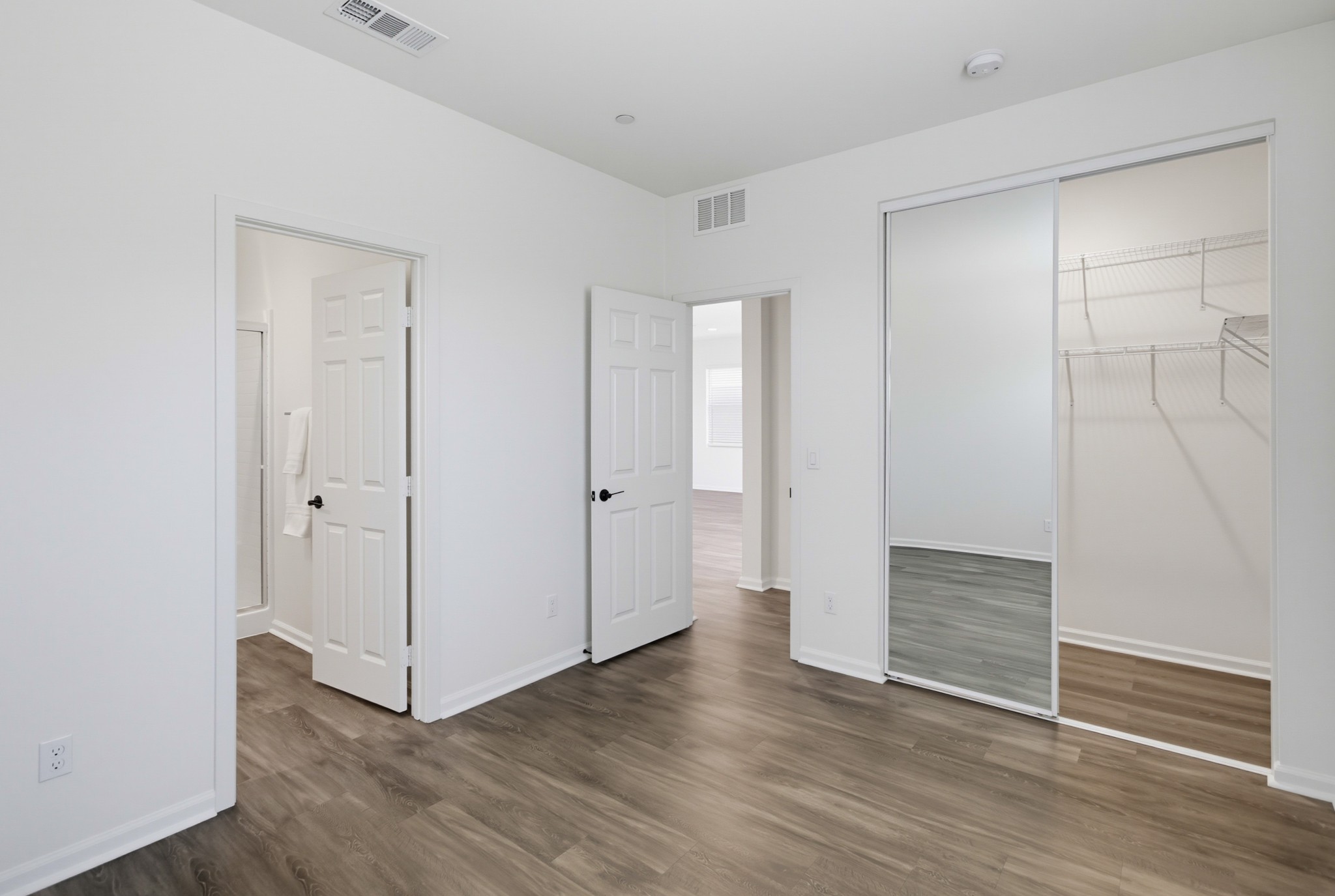 Virtual tour photo 26 of 66 for 1013 Crestline Rd