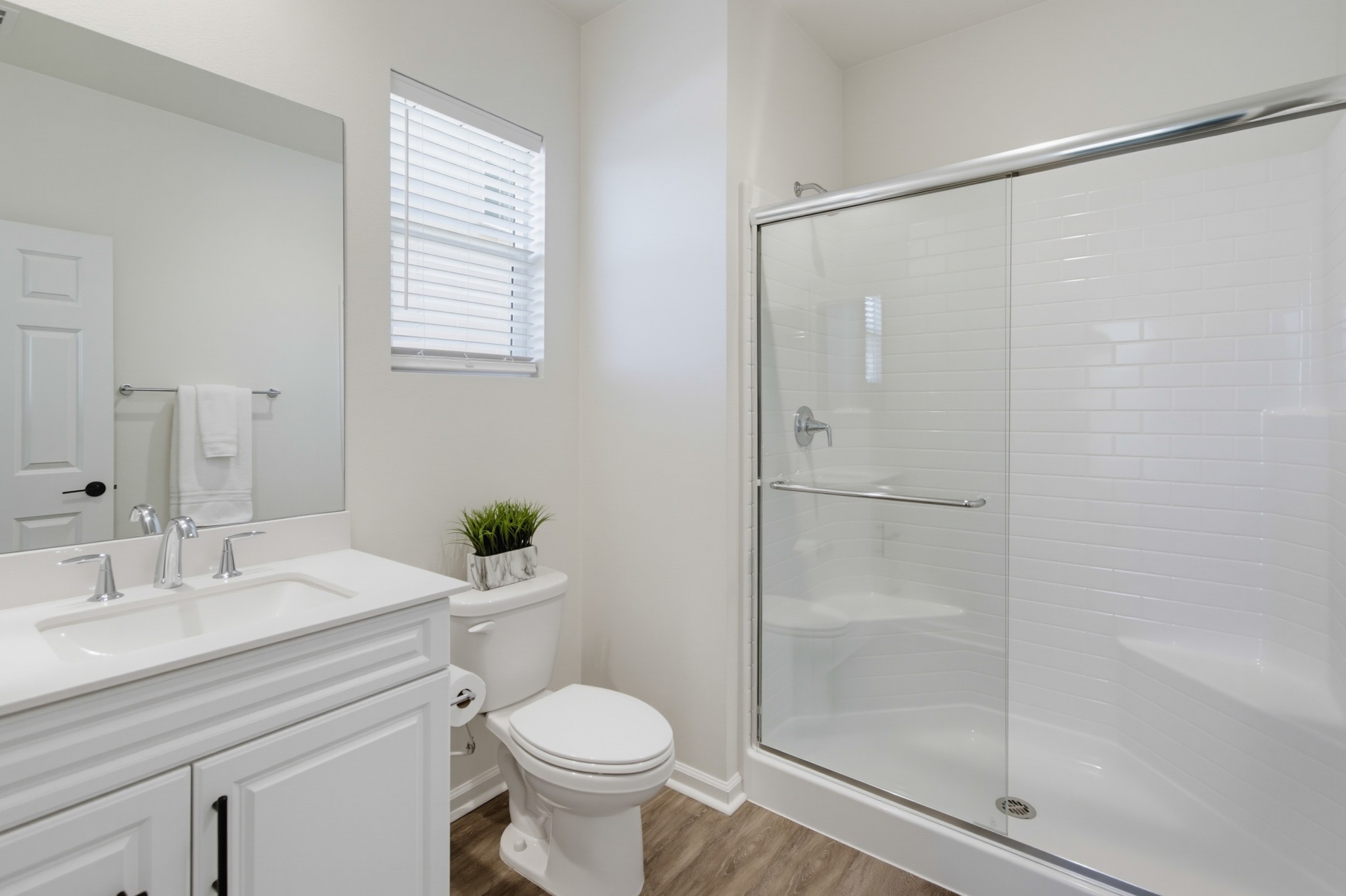 Virtual tour photo 27 of 66 for 1013 Crestline Rd