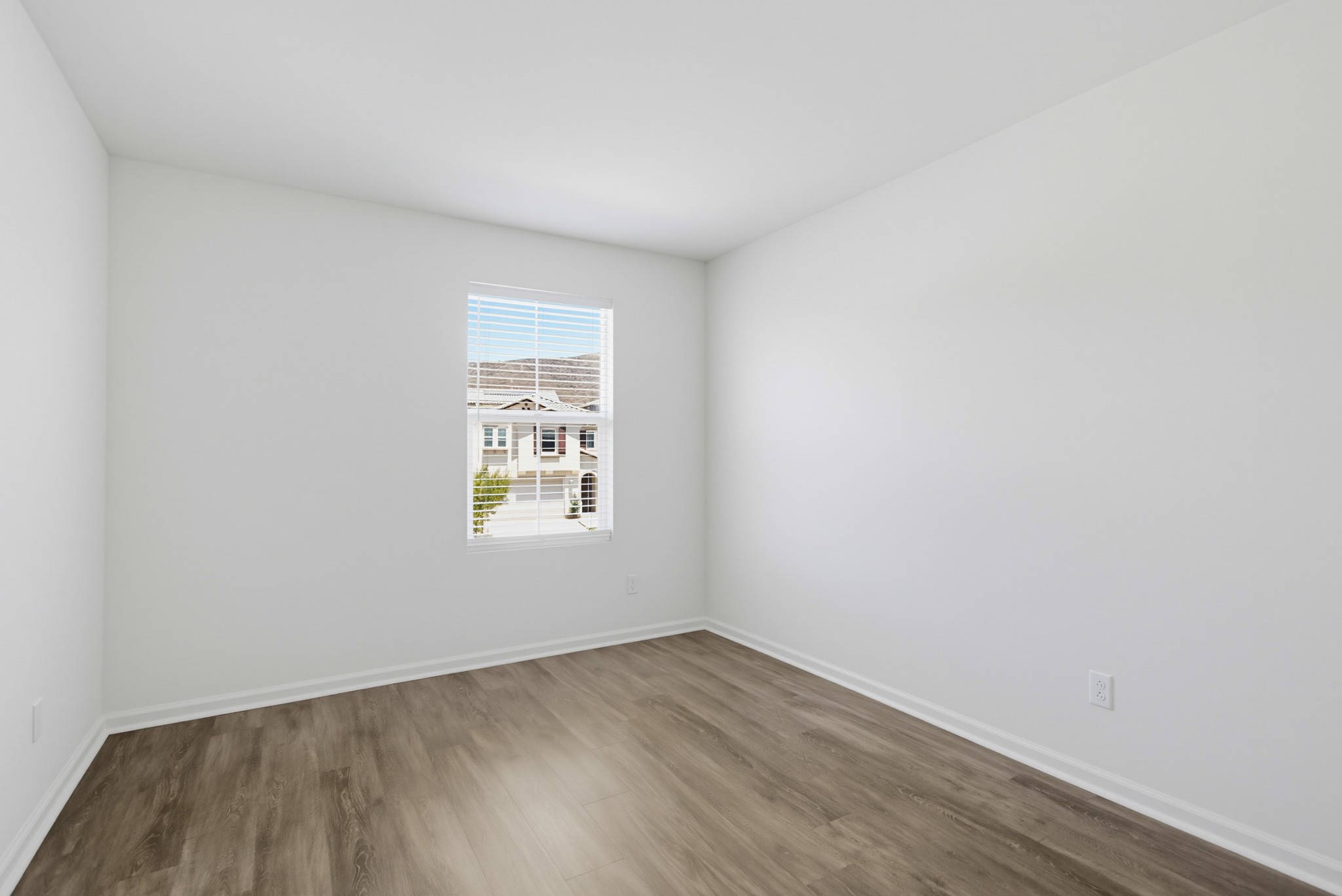 Virtual tour photo 42 of 66 for 1013 Crestline Rd
